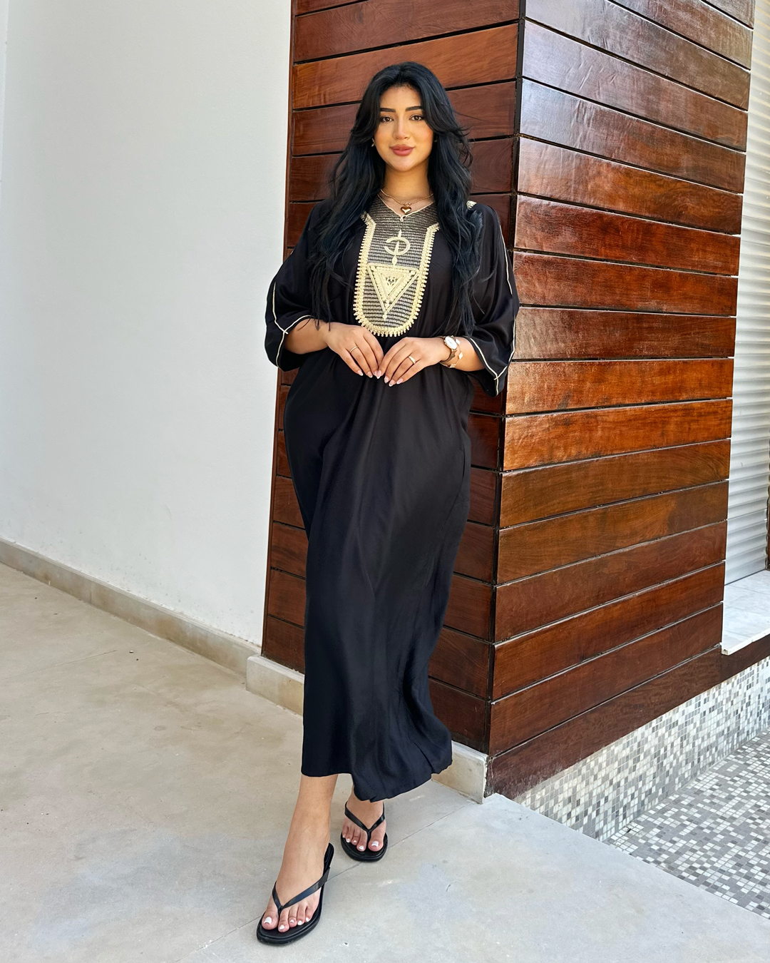 Gandoura – Tunique Noir Oversize au Motif Amazigh