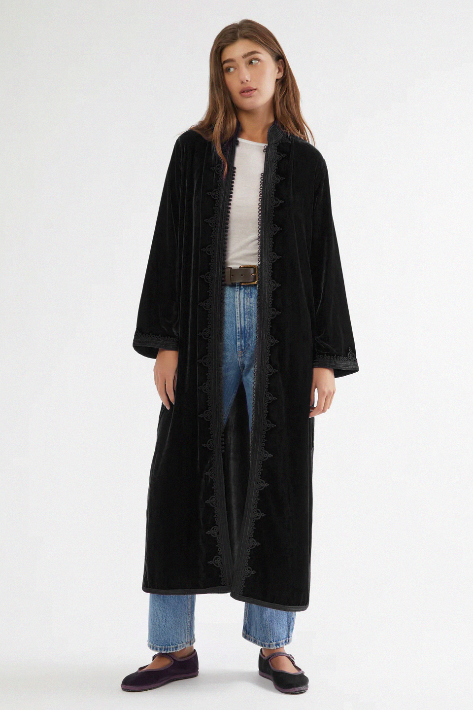 Velours – Manteau Bohème aux Broderies Noires