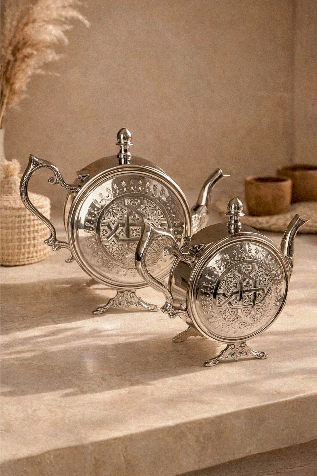 Fezza – Moroccan Legs Teapot with Traditional Sculpture