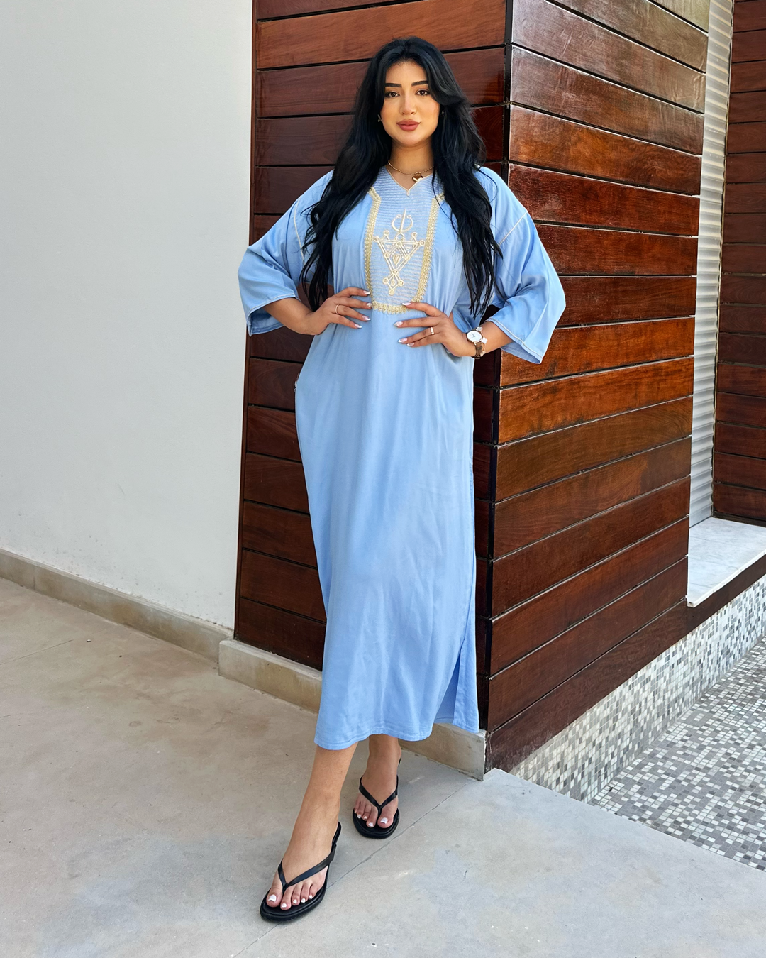 Gandoura – Tunique Bleu Ciel Oversize au Motif Amazigh