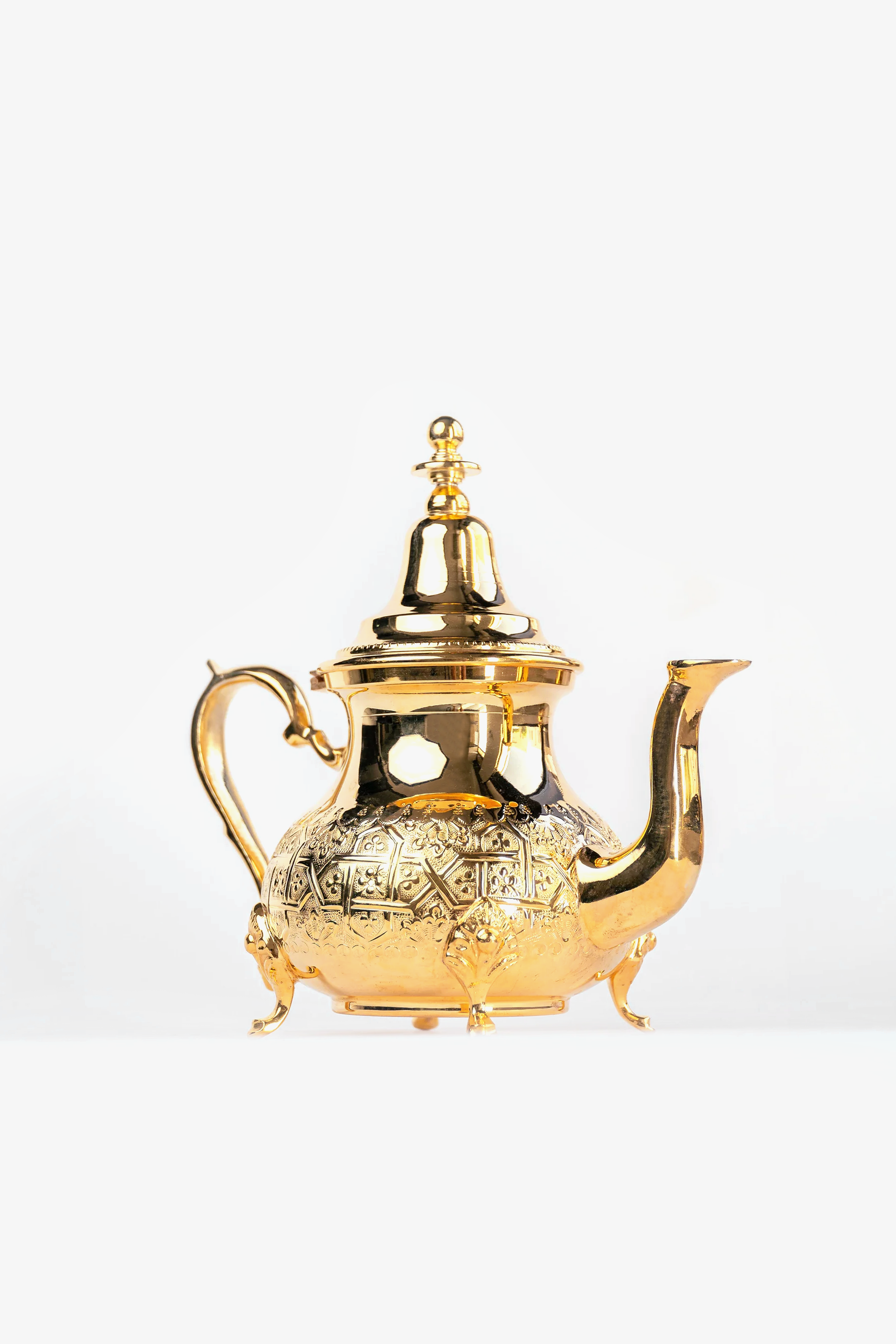Moulay – Moroccan Legs Teapot with Traditional Engravings