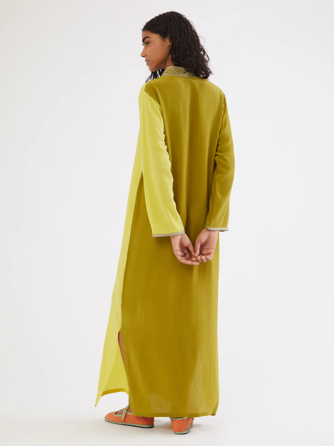 Nayla – Kaftan en Soie Marocain
