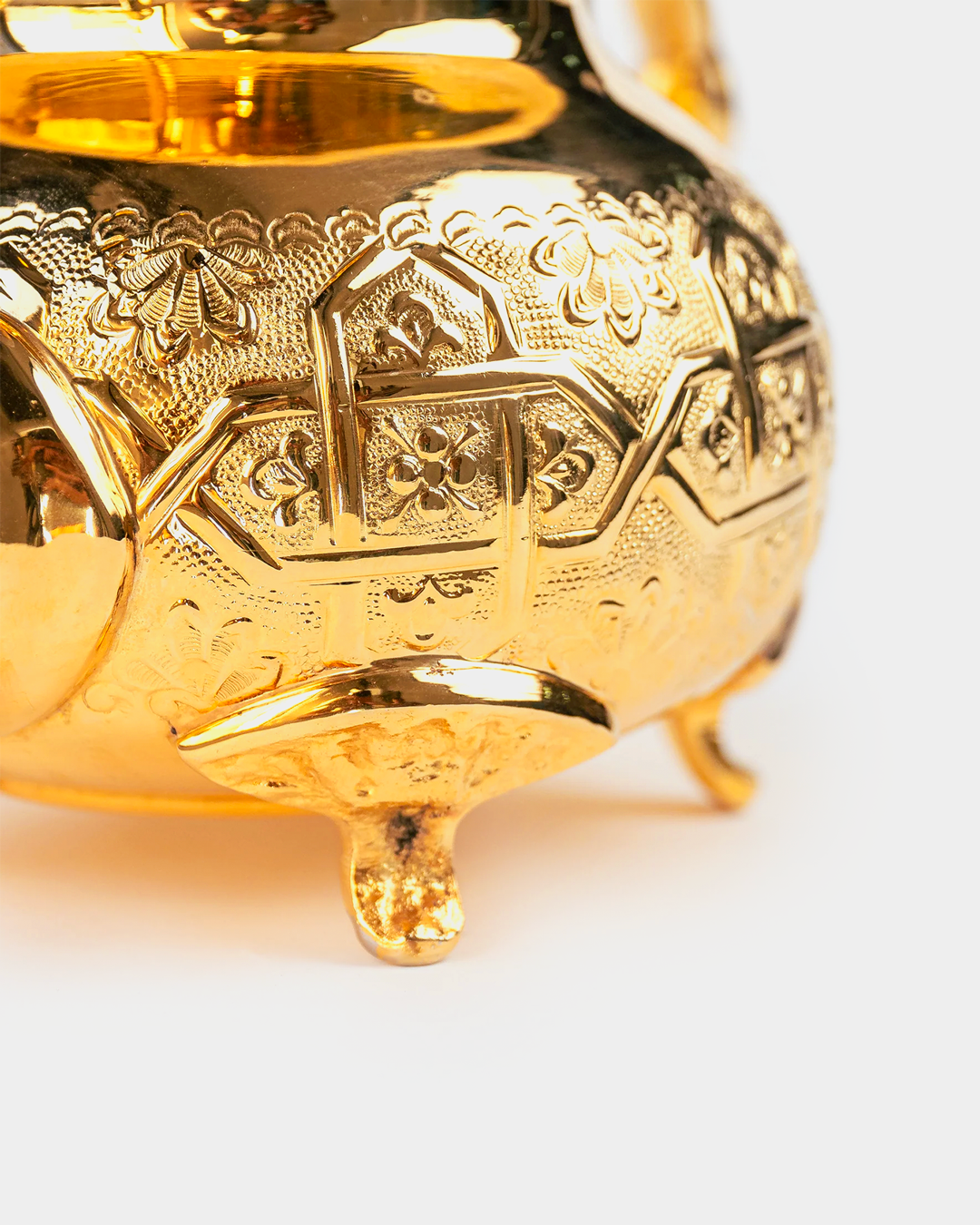 Moroccan Luxury Teapots in Gold with Legs