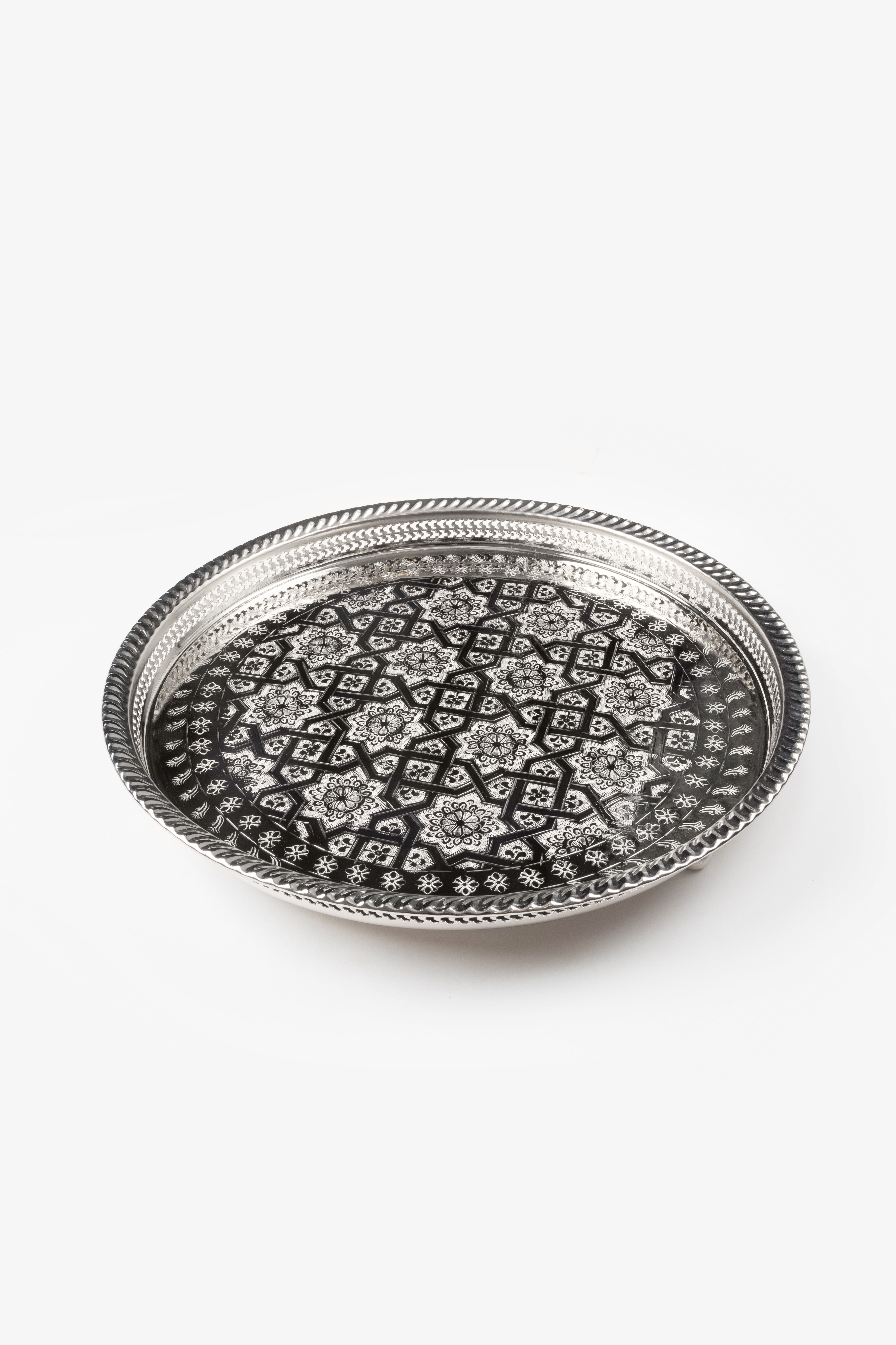 Zina – Moroccan Legs Tray with Traditional Engravings