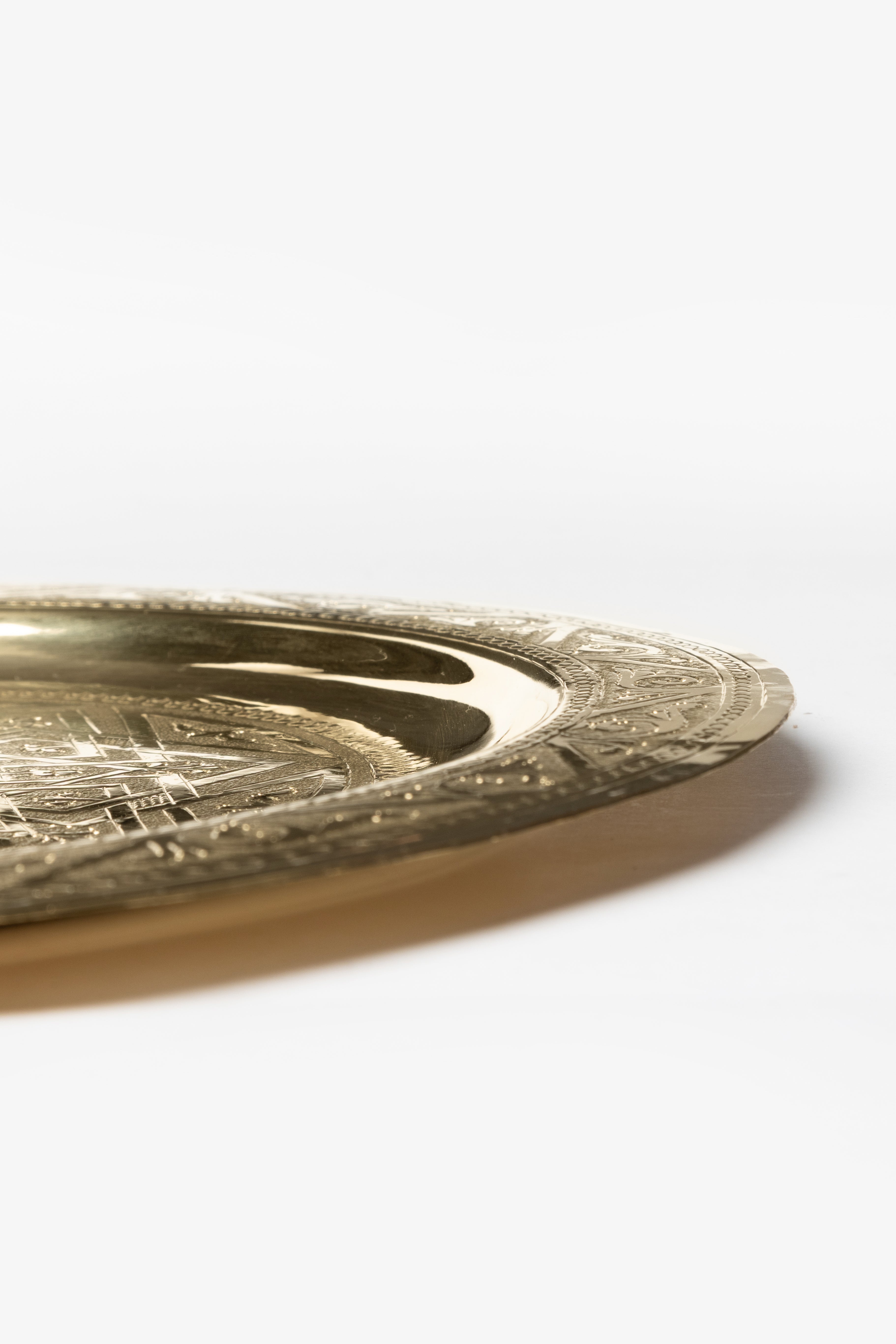 Malika – Moroccan Tray with Traditional Engravings