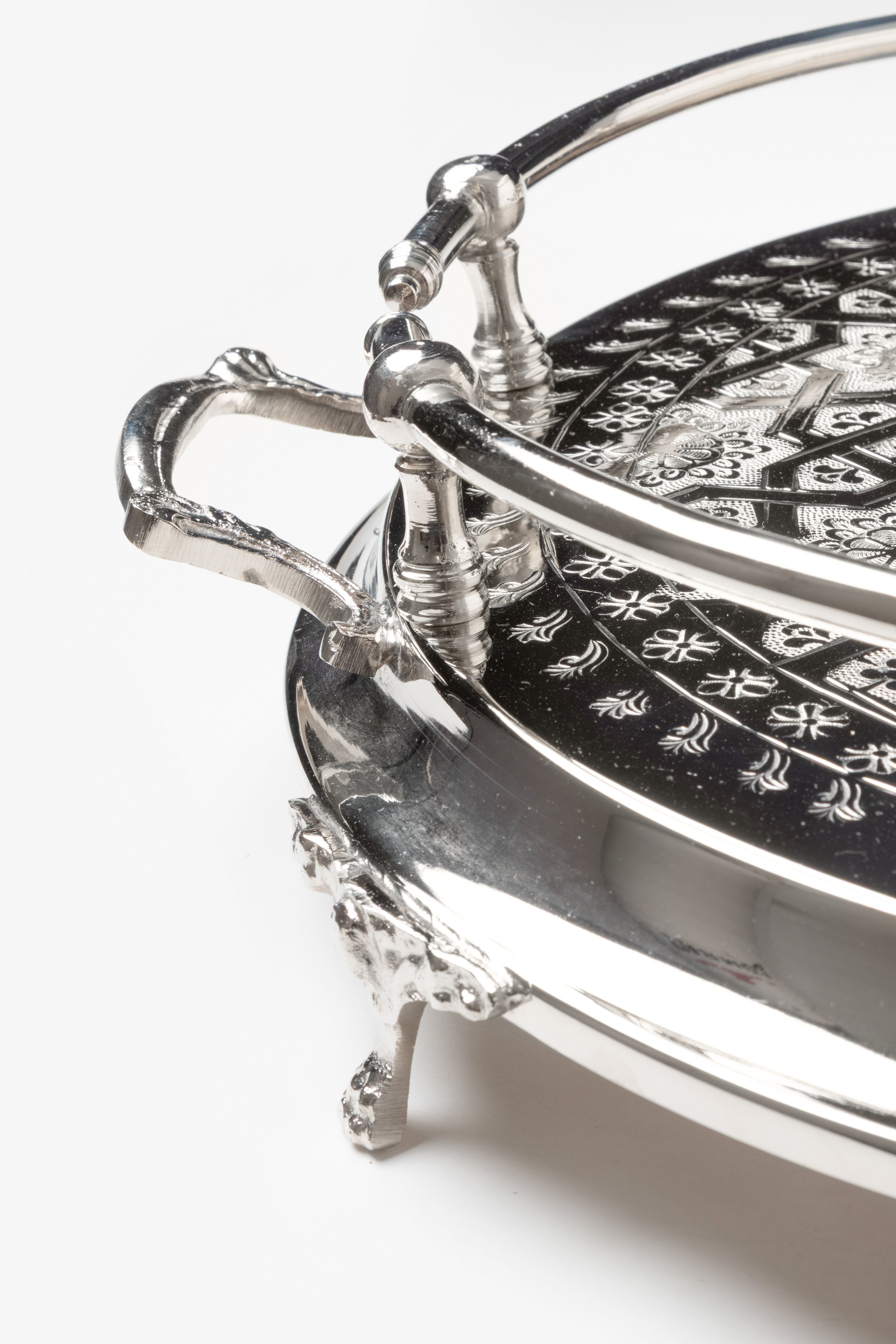 Sultana – Deluxe Moroccan Tray with Traditional Engravings