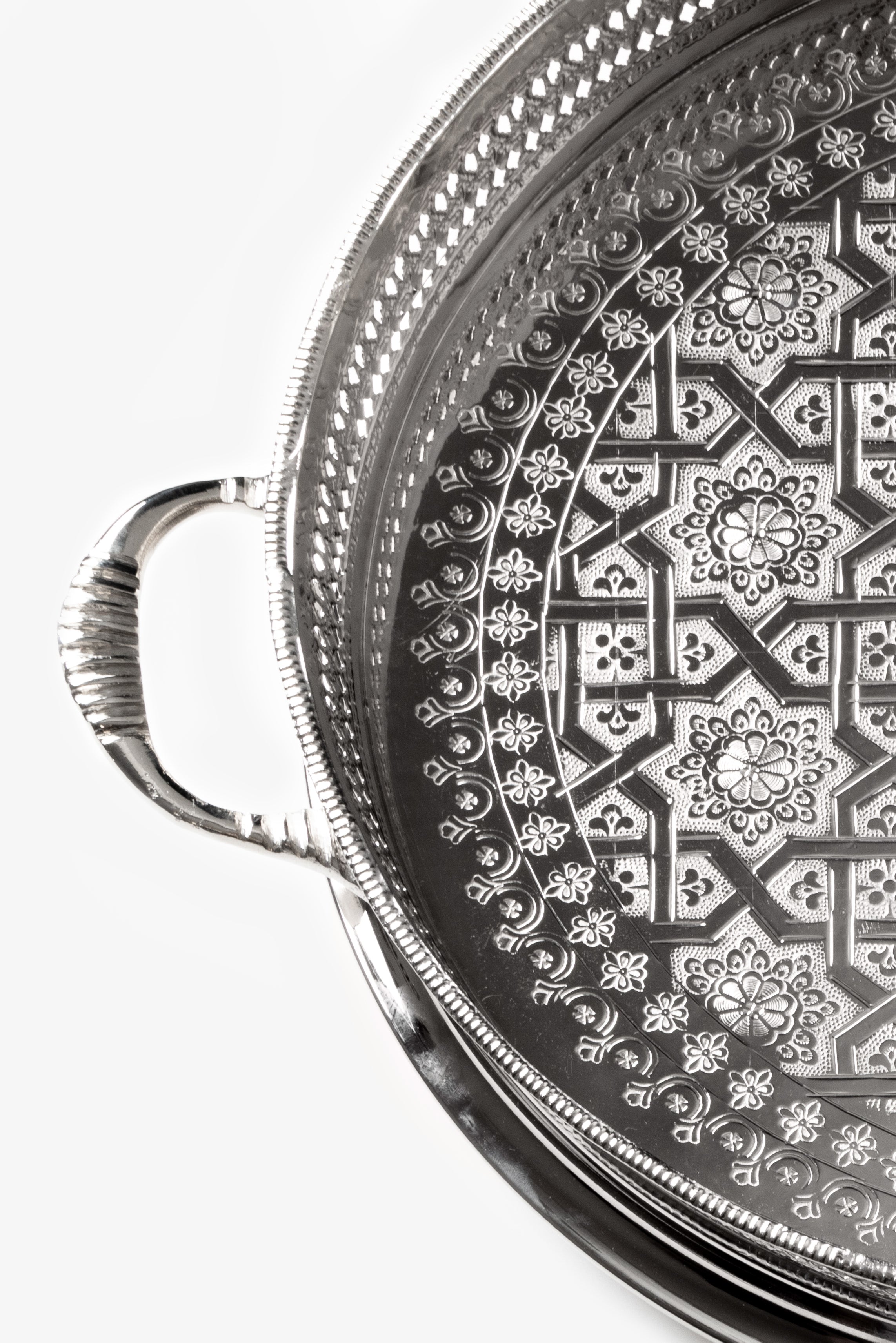 Fayza – Plateau Marocain Deluxe avec Gravures Traditionnelles