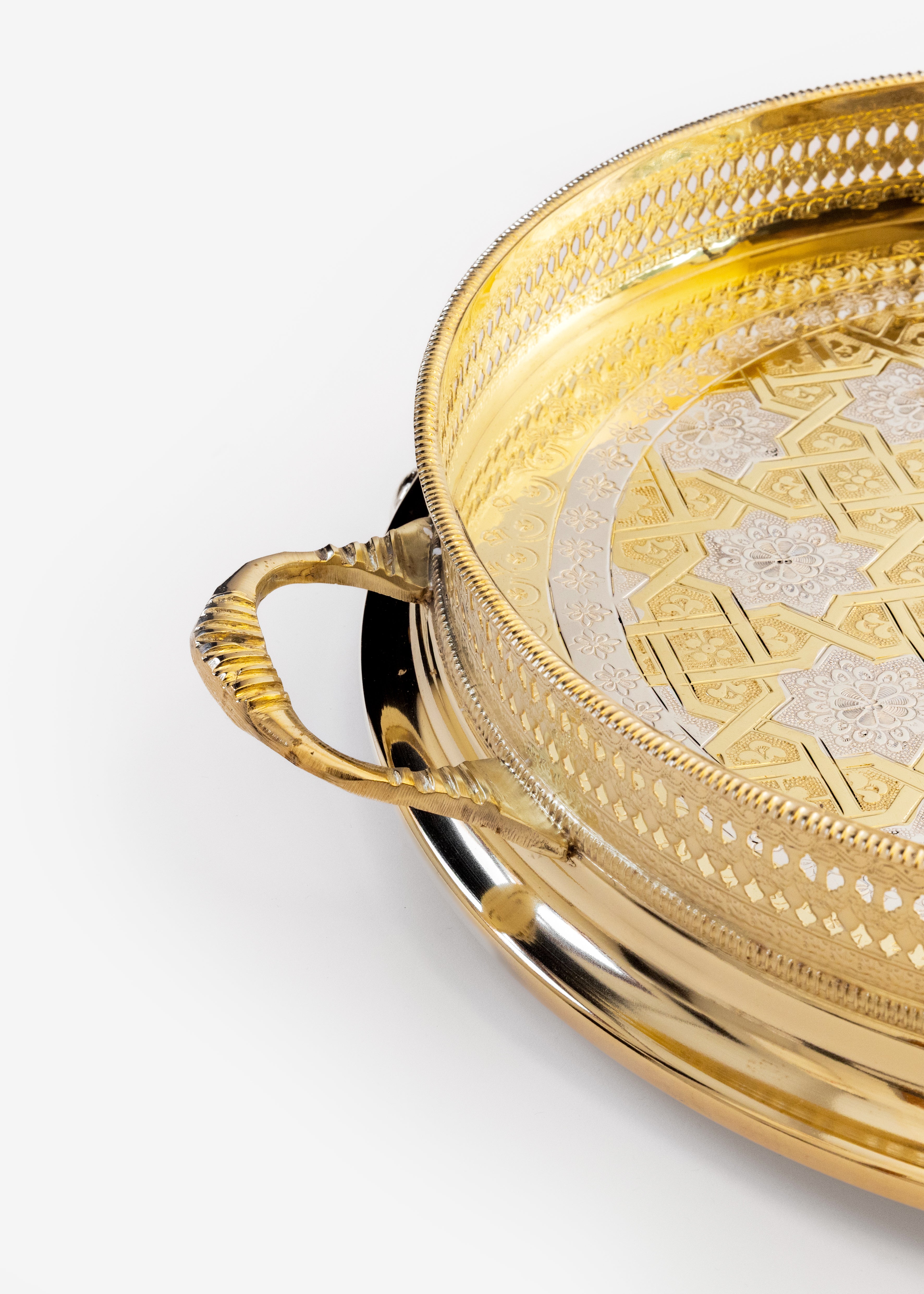Gold Fayza – Deluxe Moroccan Tray with Traditional Engravings