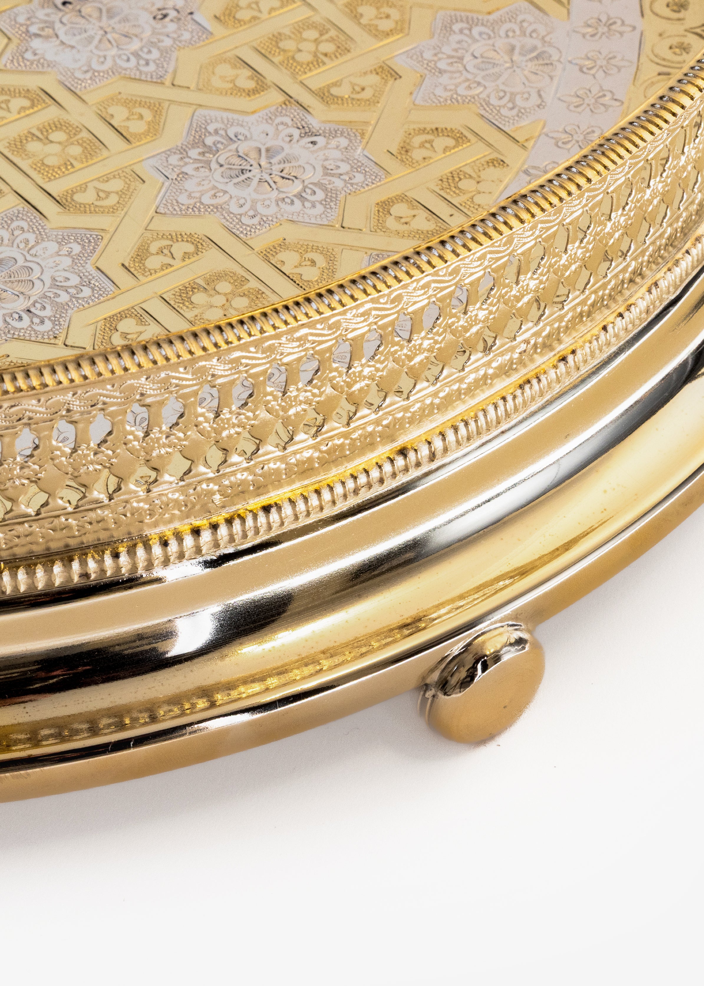 Gold Fayza – Deluxe Moroccan Tray with Traditional Engravings