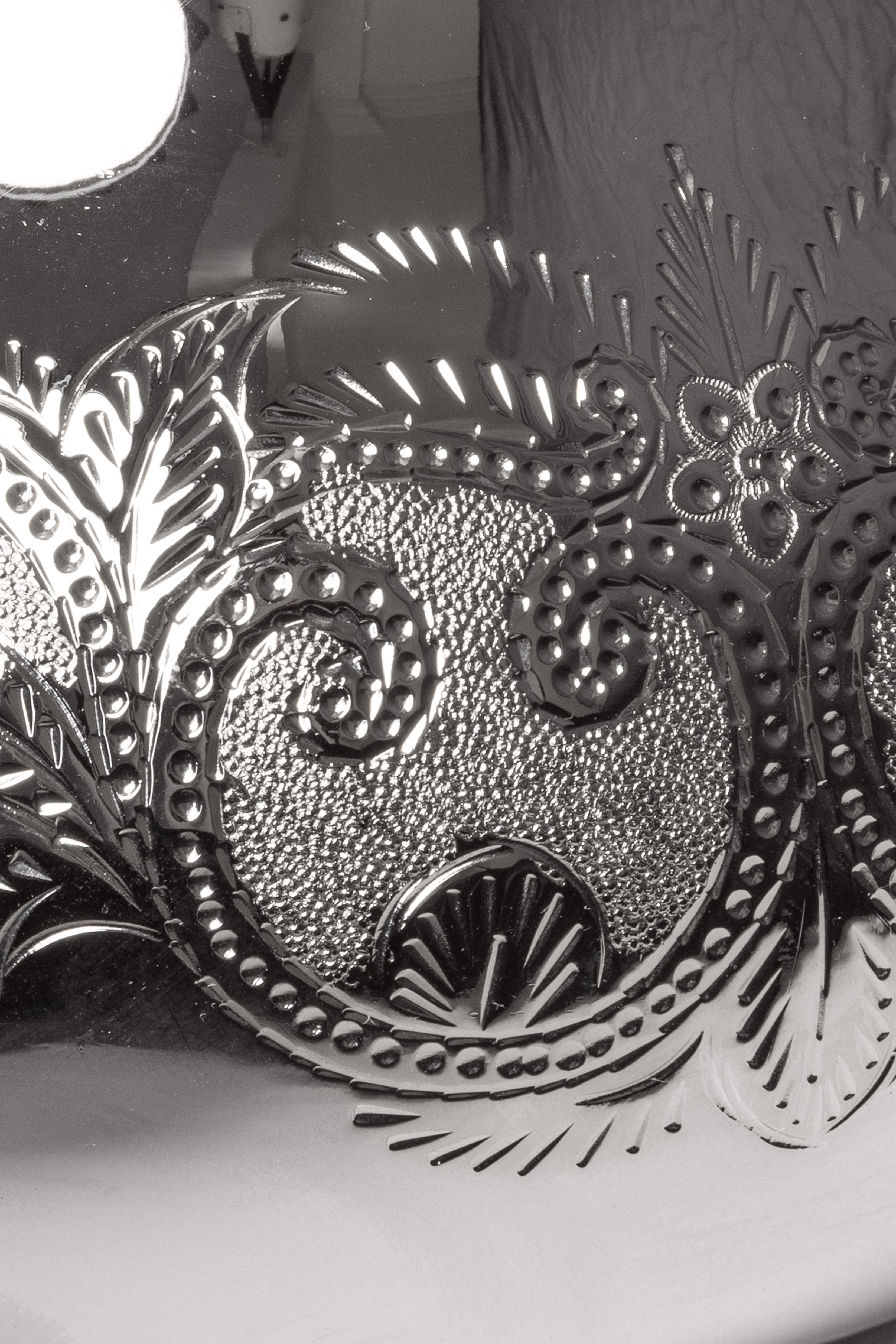 Nour – Moroccan Teapot with Floral Engravings