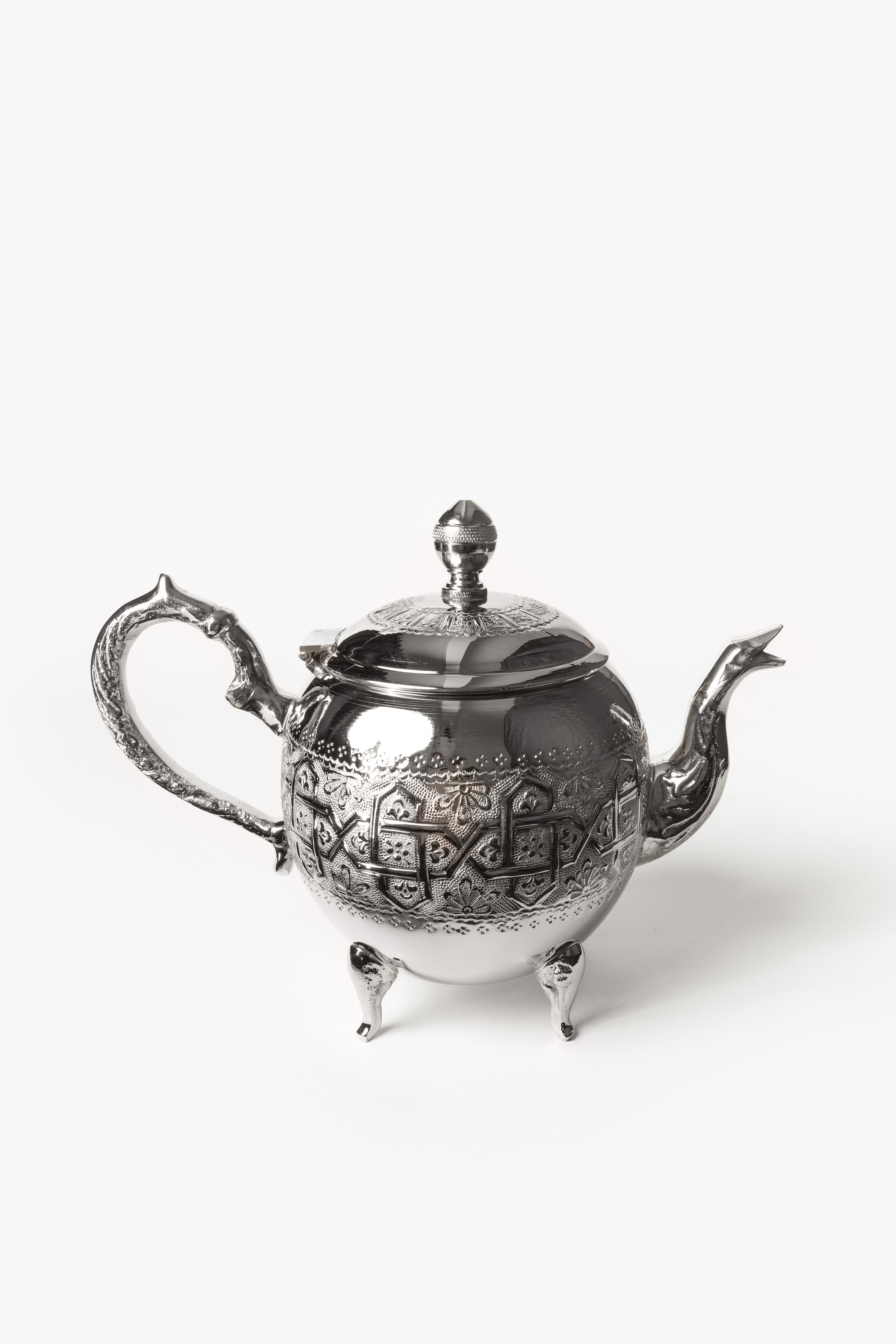 Amir – Moroccan Legs Teapot with Traditional Engravings