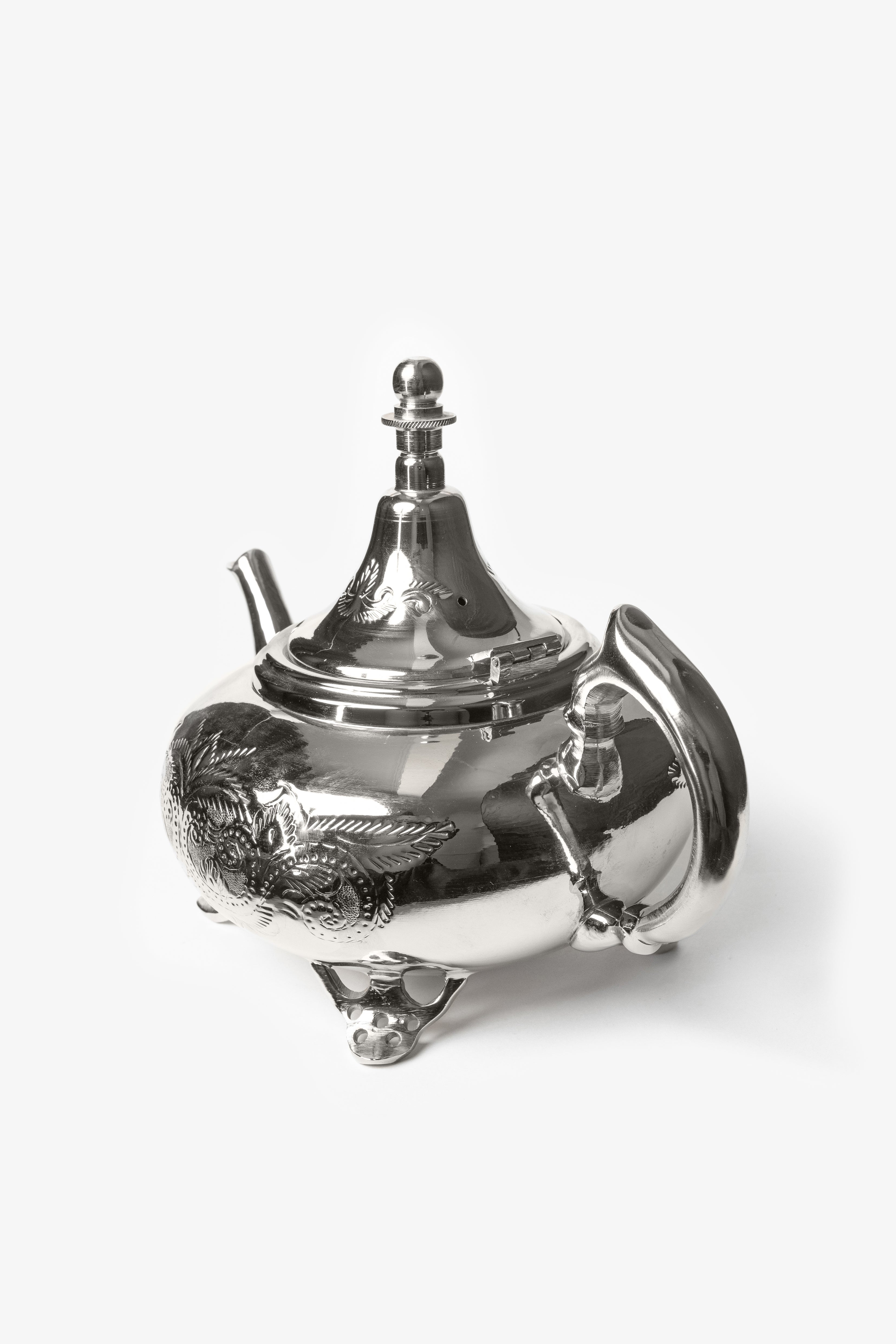 Aladdin – Moroccan Legs Teapot with Flowers Engravings