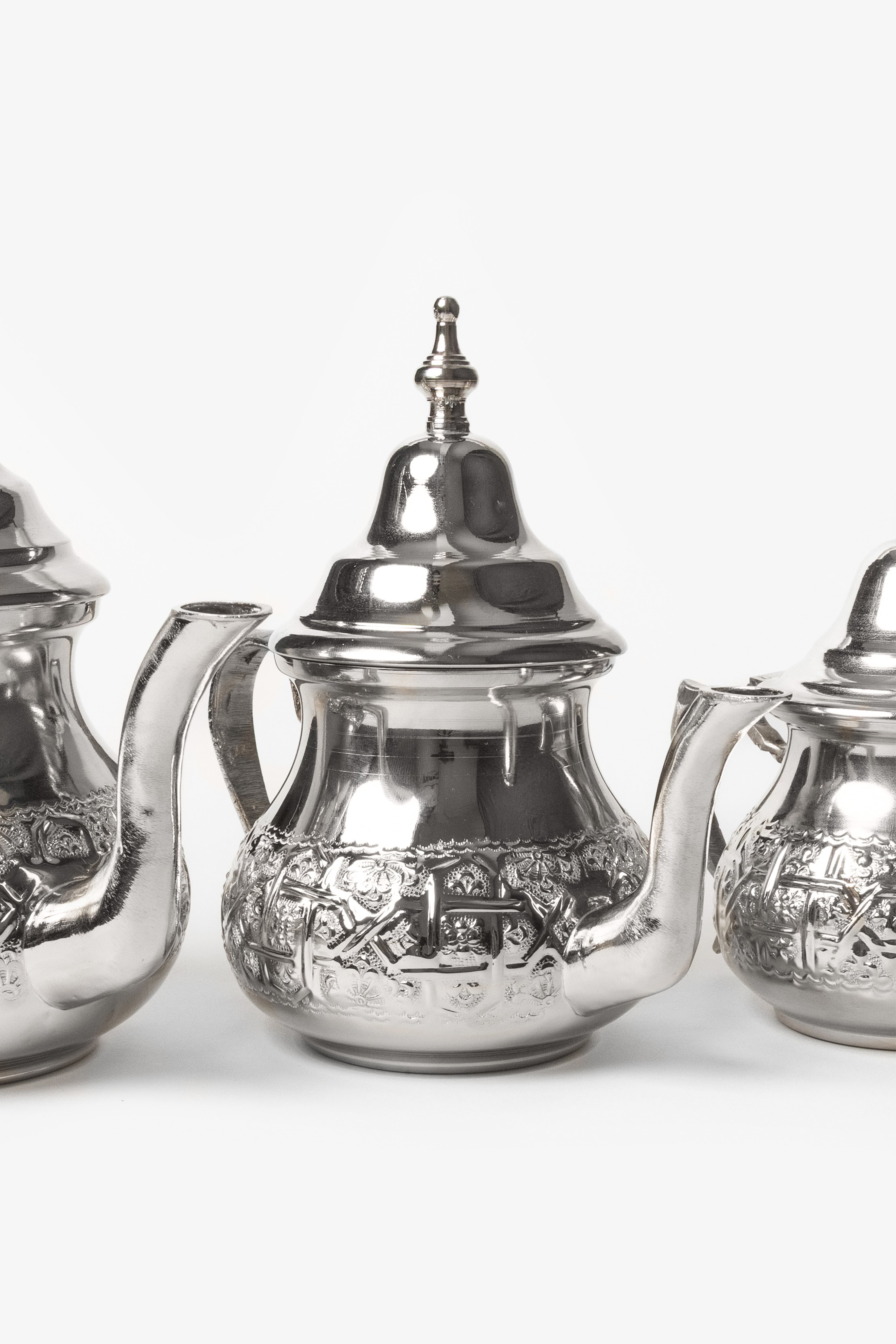 Moulay – Moroccan Teapot with Traditional Engravings