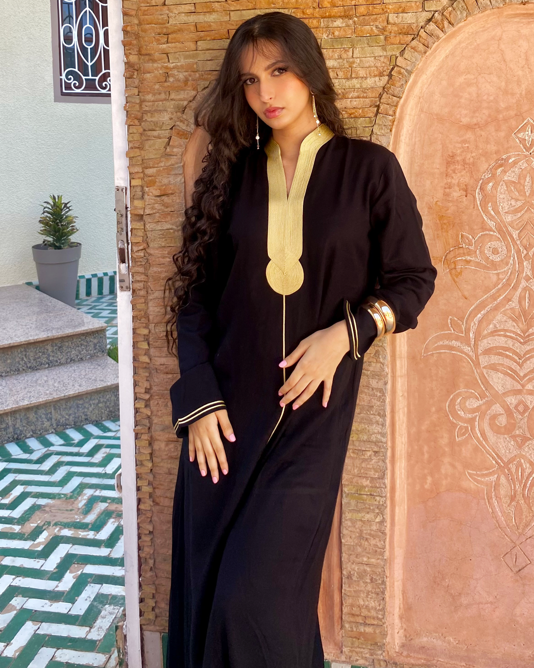 Kaftan – Robe Tunique Minimalist Brodée Or à Manches Longues