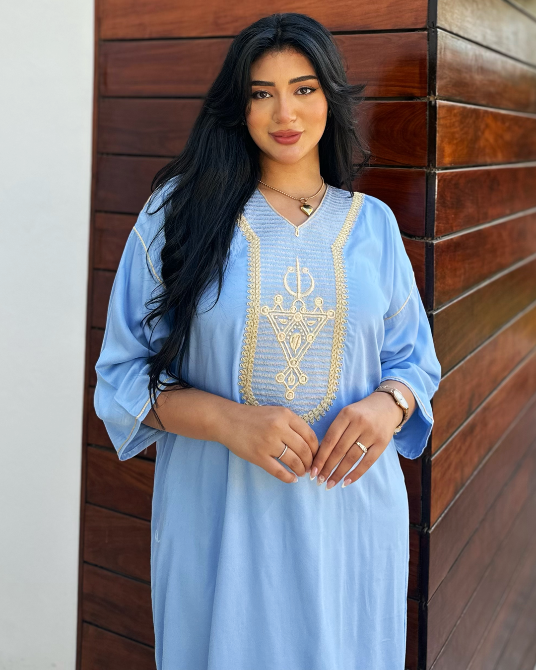 Gandoura – Tunique Bleu Ciel Oversize au Motif Amazigh