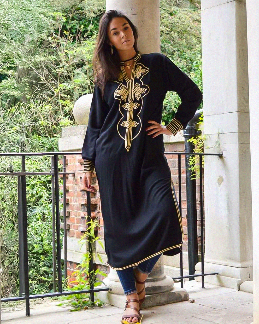 Kaftan Marocain Noir Bohème Fatima avec Broderies