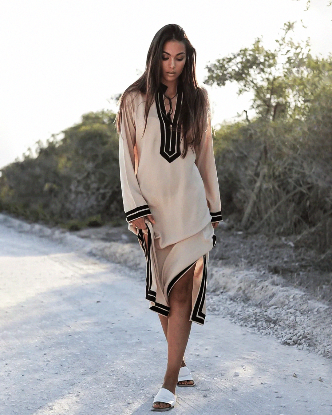 Gandoura – Robe Kaftan Beige Chic à Manches Longues