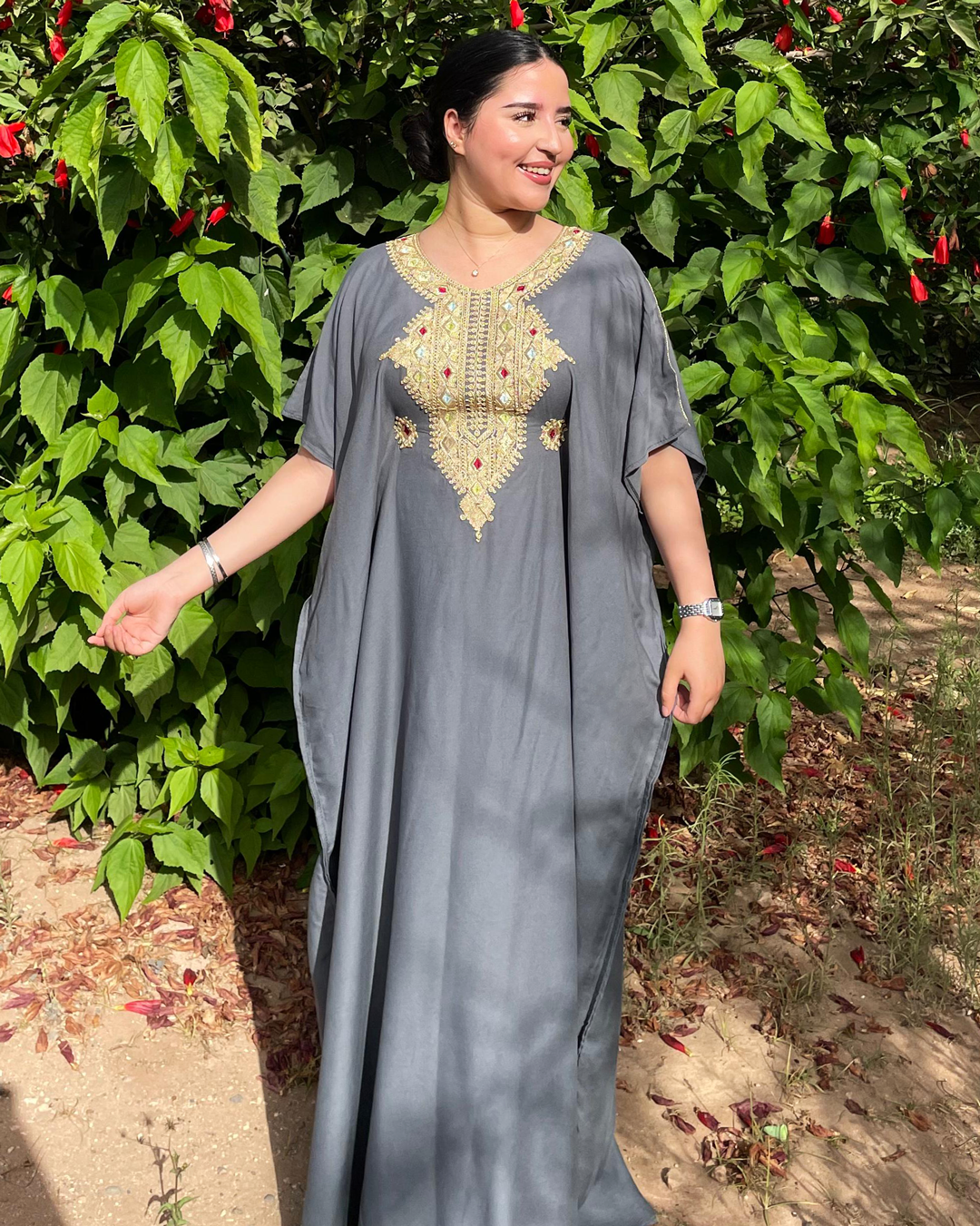 Gandoura – Robe Gris Oversize avec Broderie Amazigh