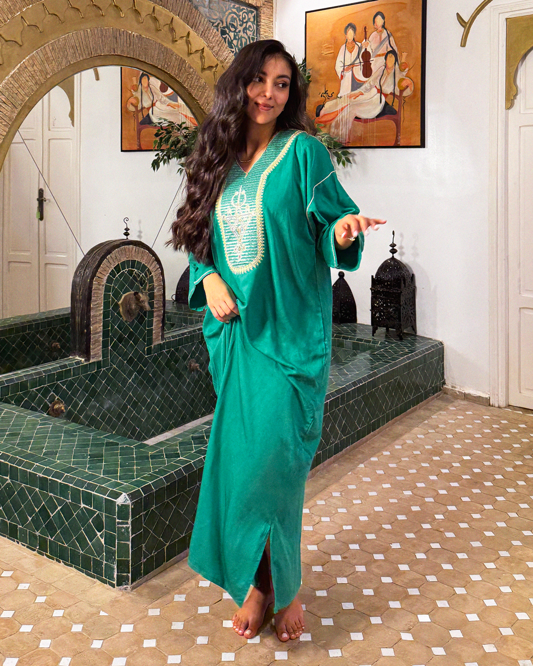 Gandoura – Tunique Vert Oversize au Motif Amazigh