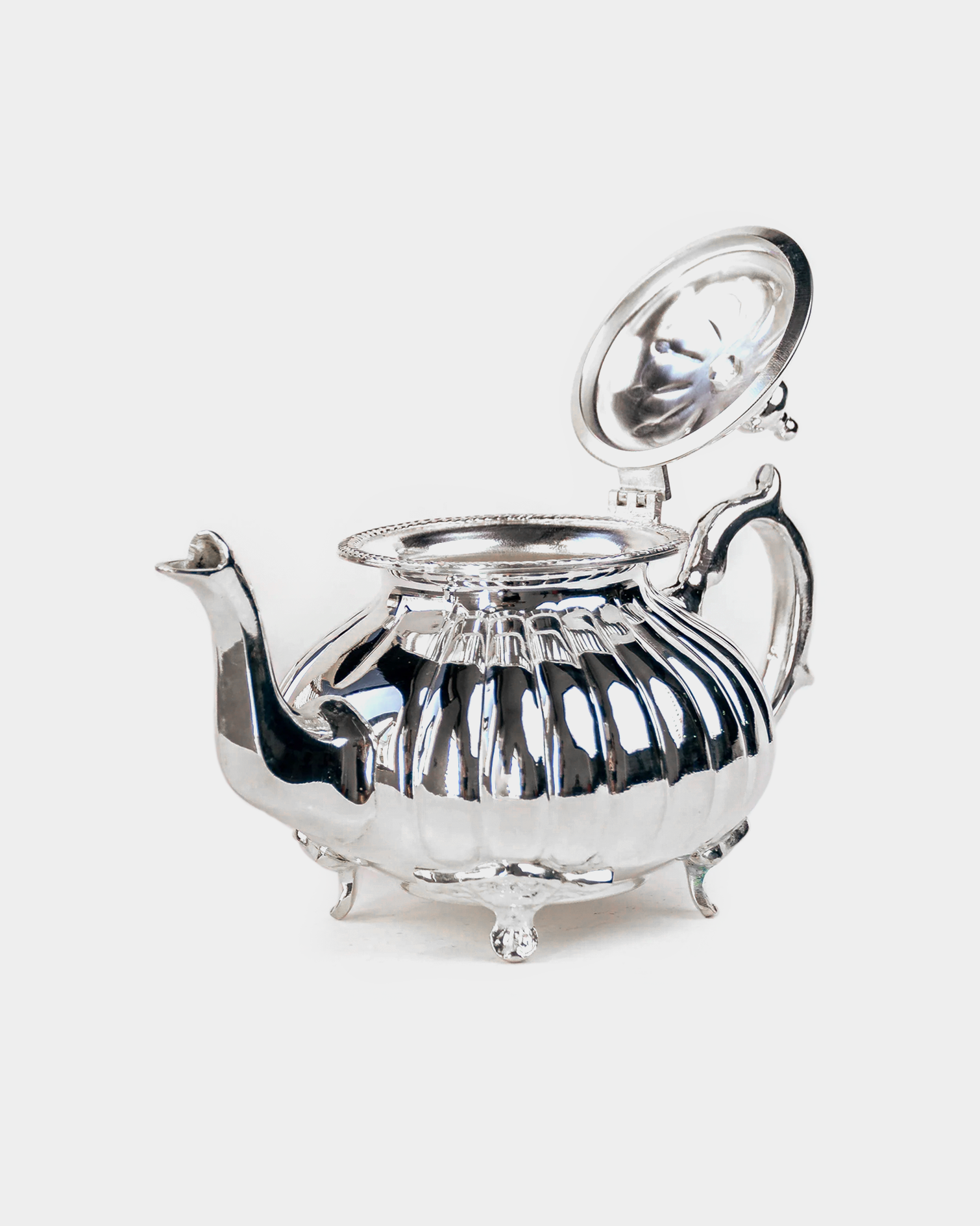 Moroccan Deluxe Teapots in Silver with Legs