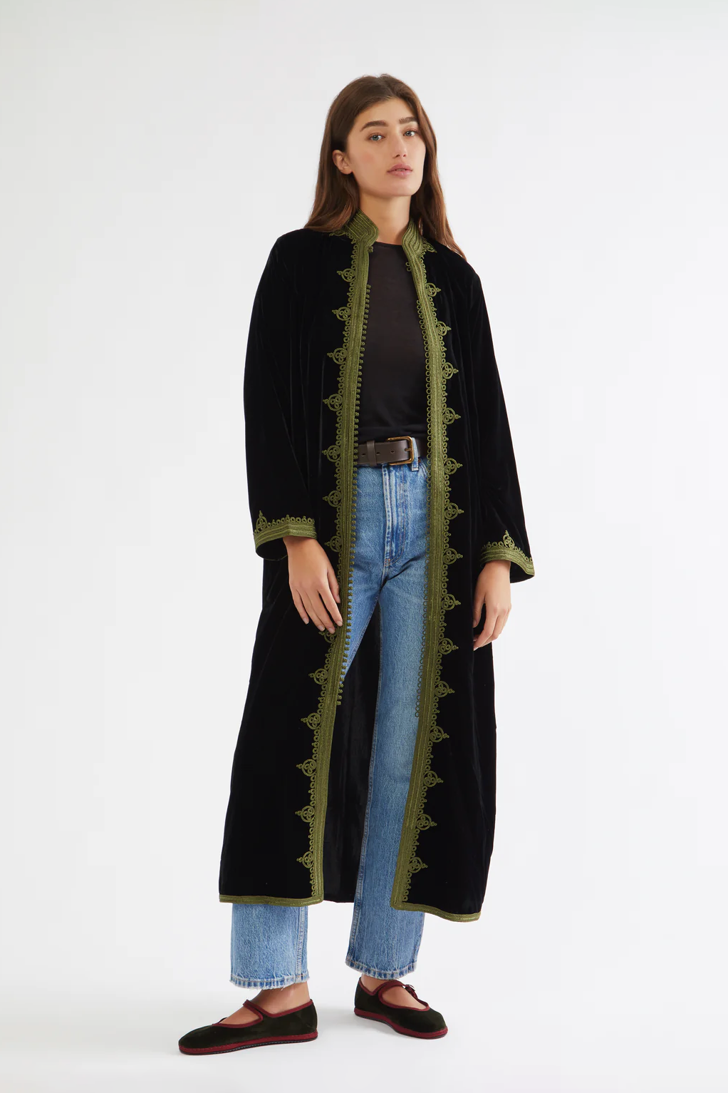 Velours – Manteau Bohème aux Broderies Vertes