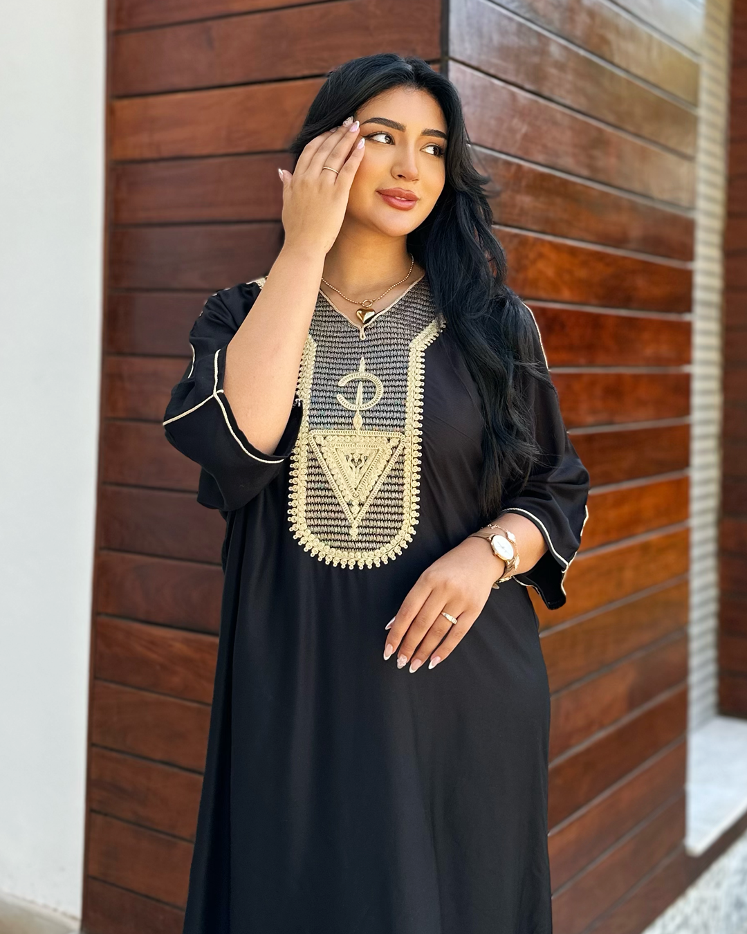 Gandoura – Tunique Noir Oversize au Motif Amazigh