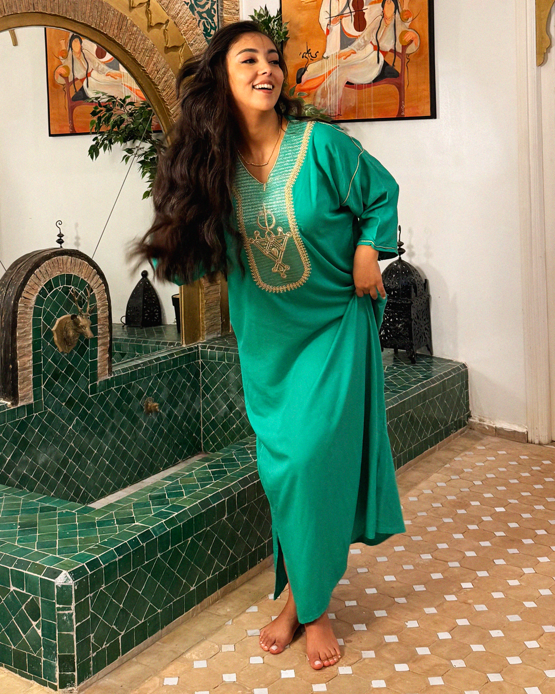 Gandoura – Tunique Vert Oversize au Motif Amazigh