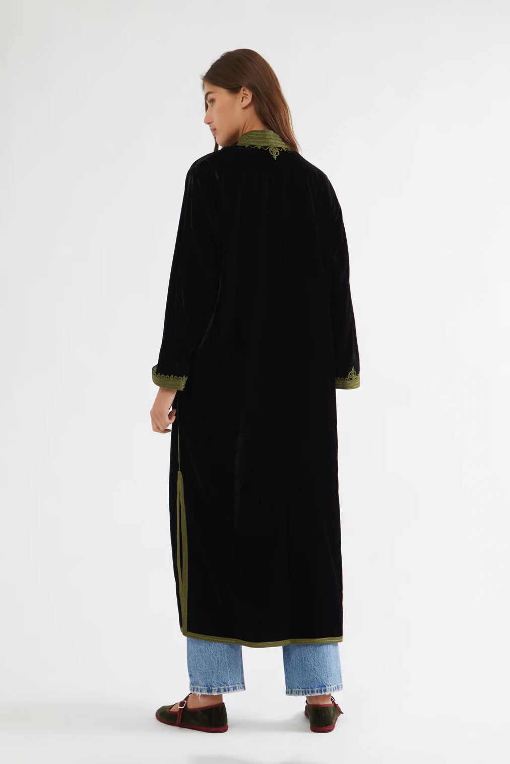 Velours – Manteau Bohème aux Broderies Vertes