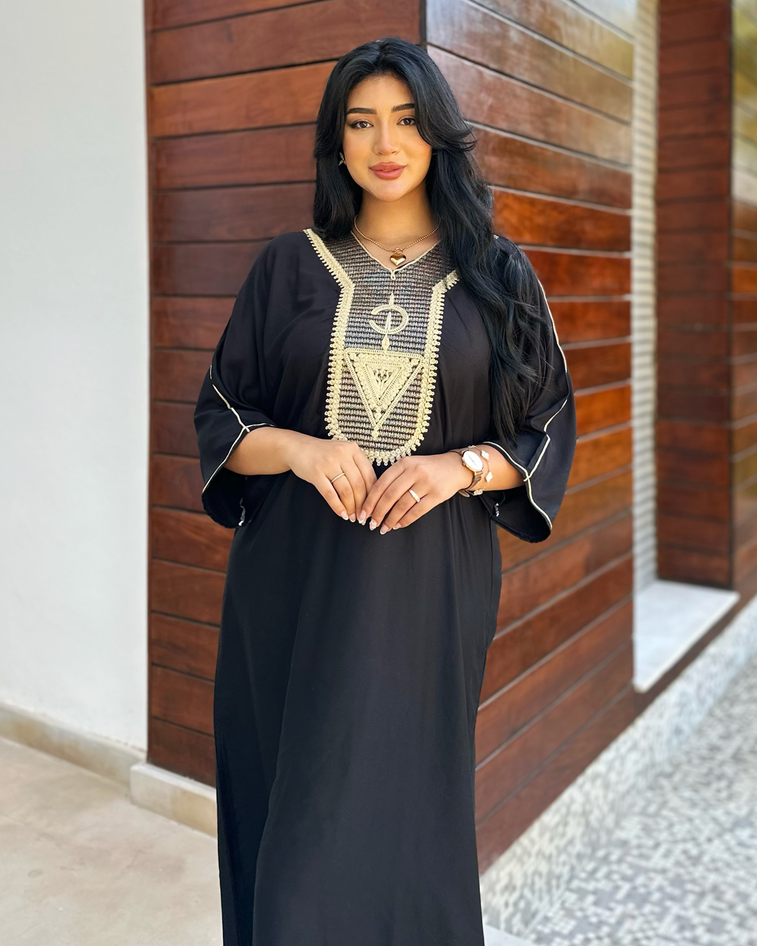 Gandoura – Tunique Noir Oversize au Motif Amazigh