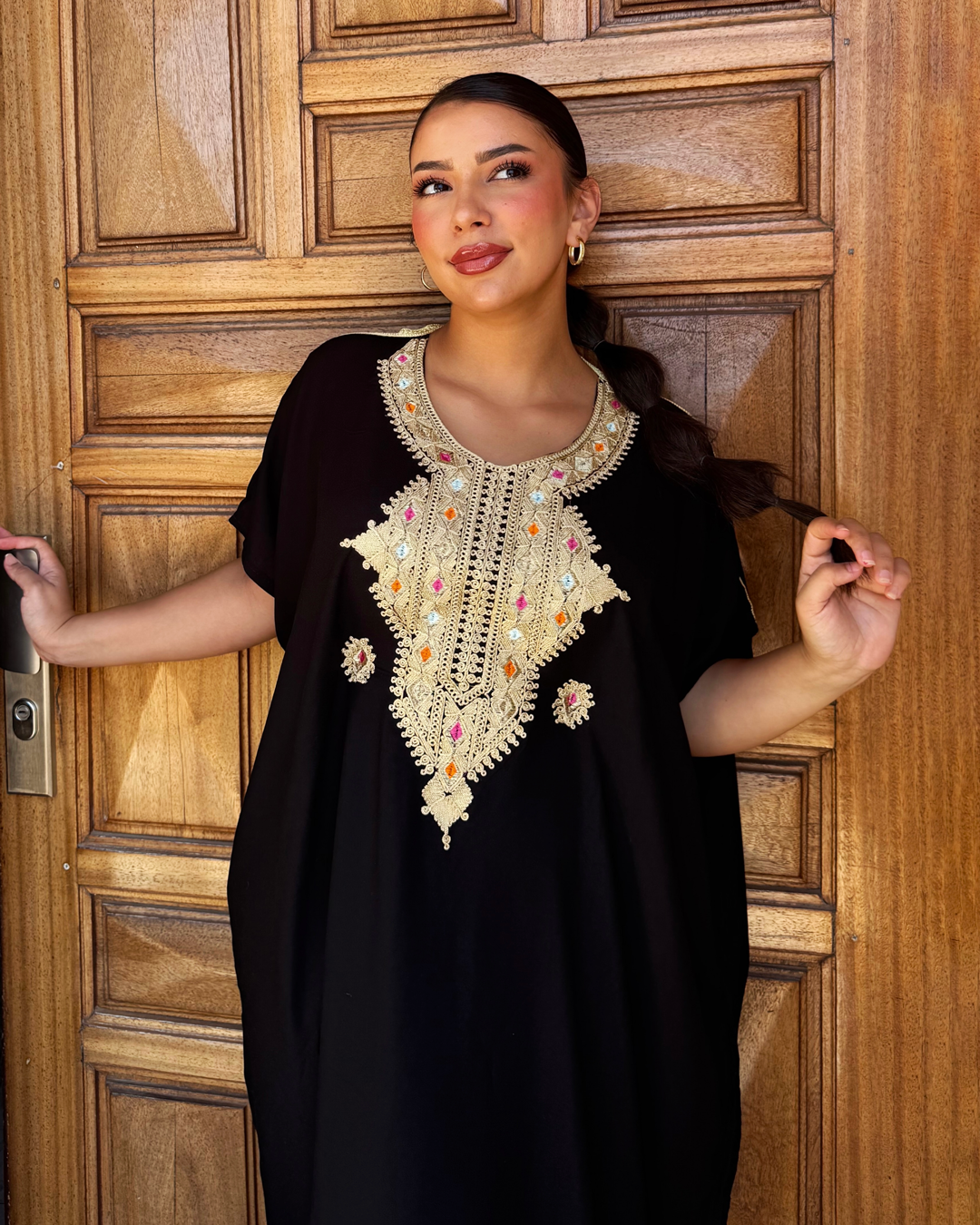 Gandoura – Robe Noir Oversize avec Broderie Amazigh