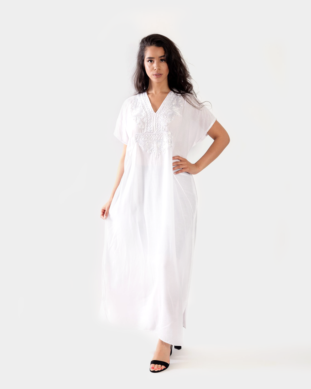 Gandoura – Moroccan Chic Dress Kaftan with Embroidery