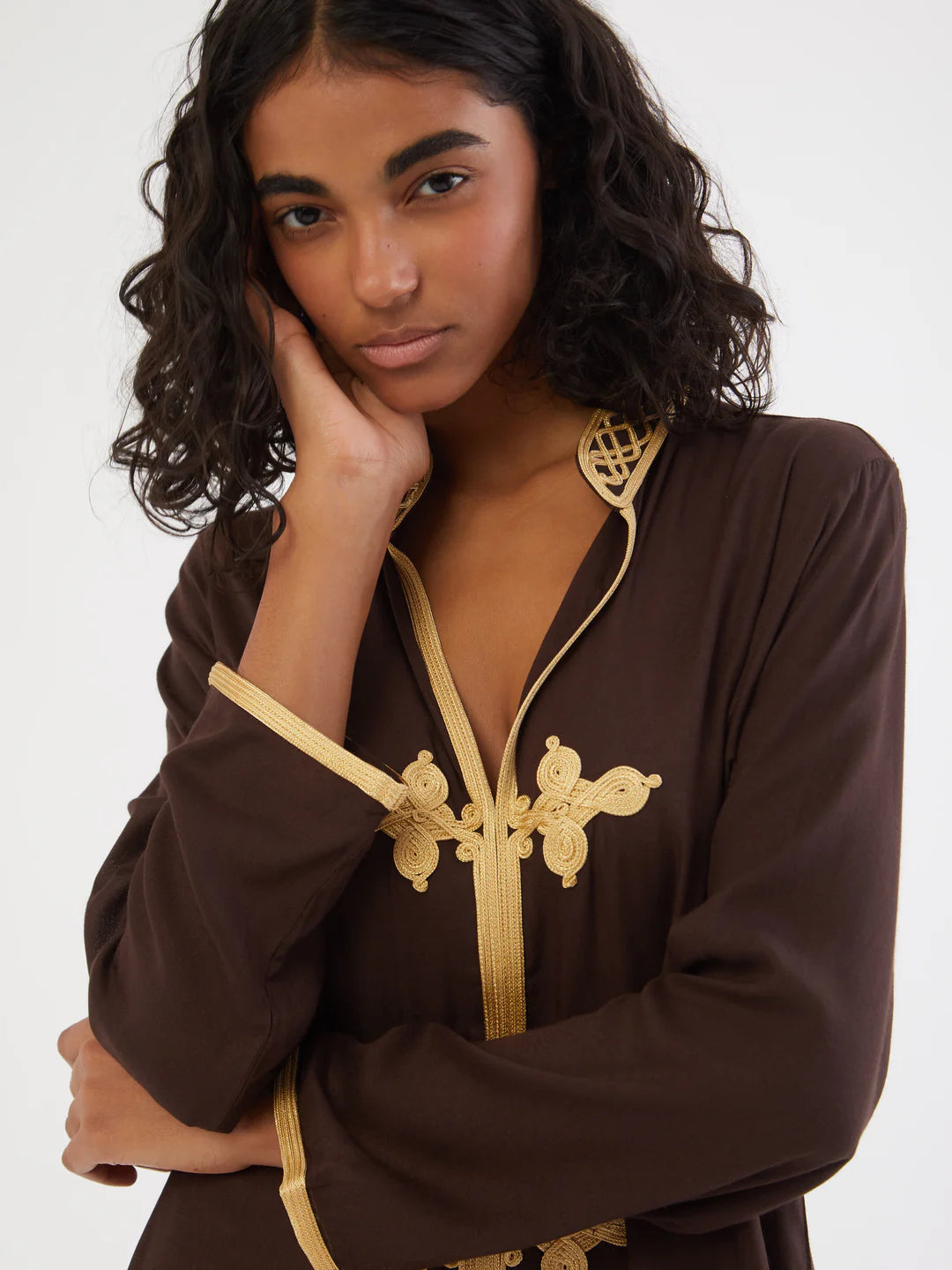 Nayla – Kaftan en Soie Marocain