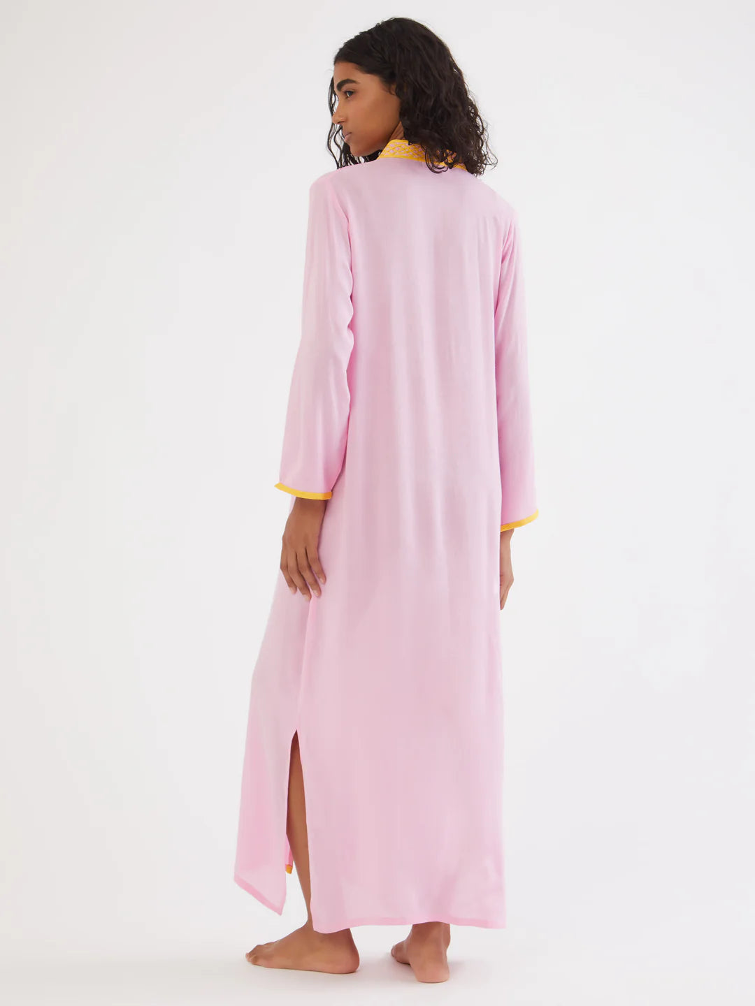 Nayla – Caftan en Soie Marocain