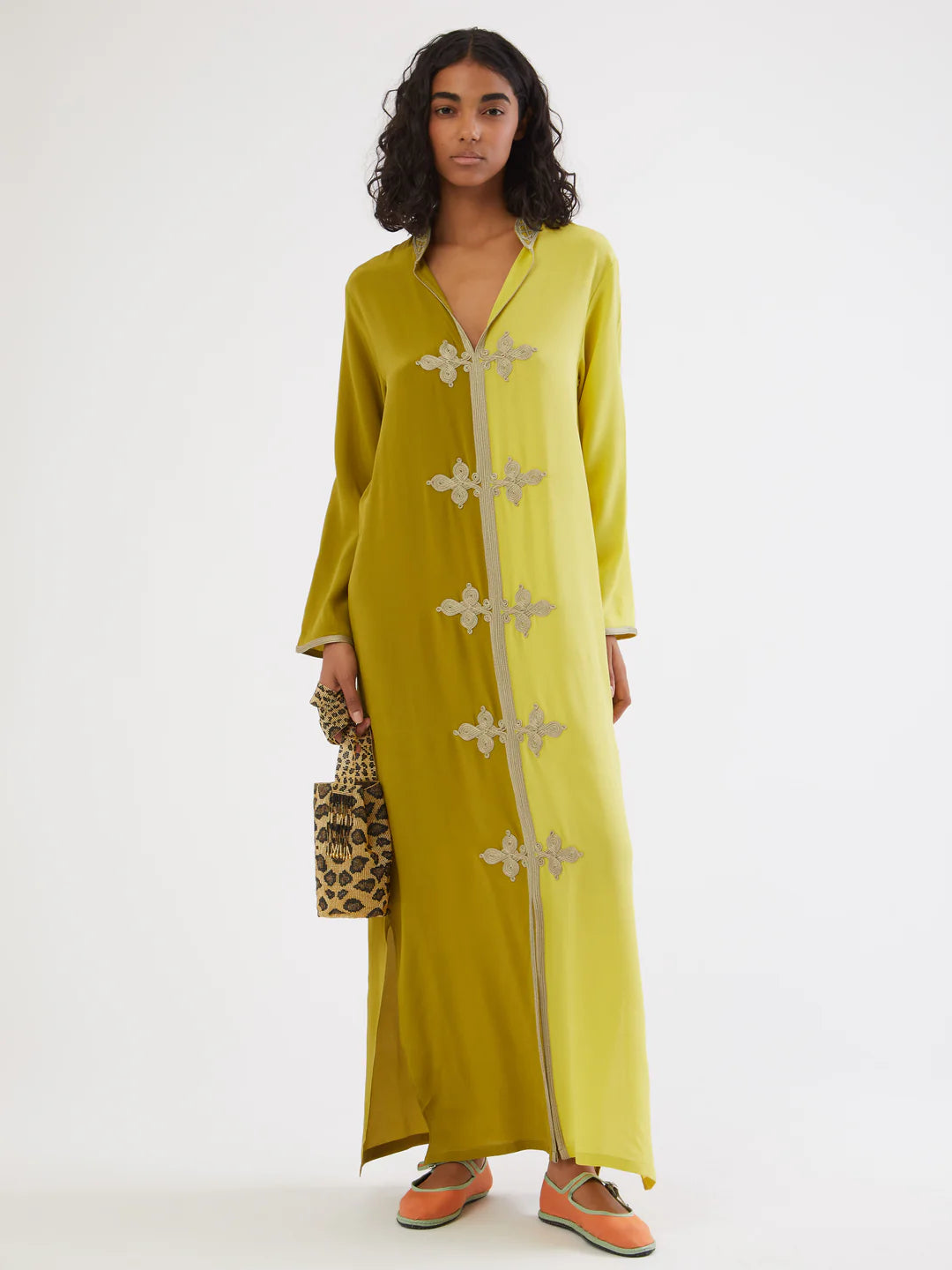Nayla – Kaftan en Soie Marocain