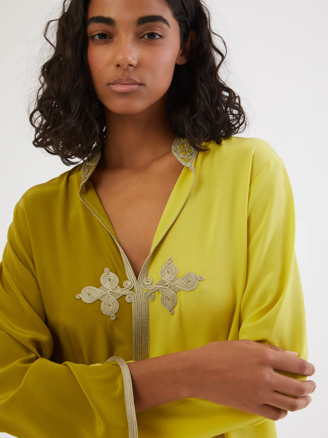 Nayla – Kaftan en Soie Marocain