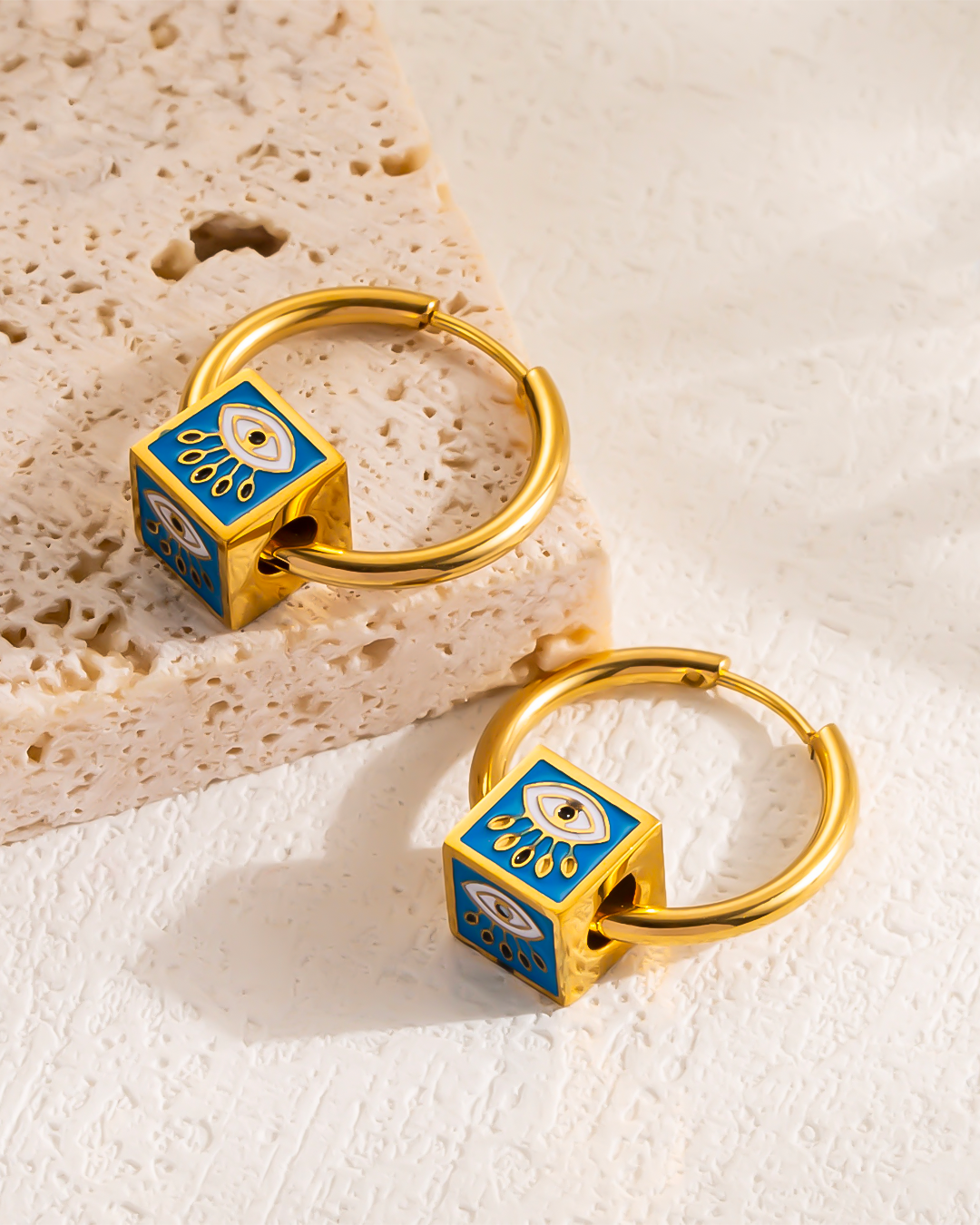 AMAYA – Eye Cube Earrings