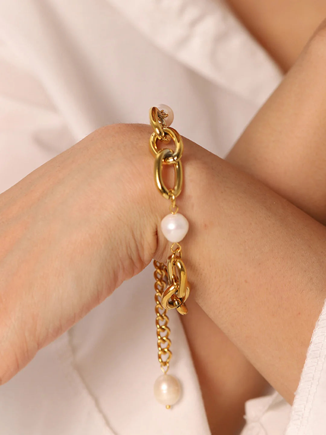 Chic Oval Pearl Chain Bracelet