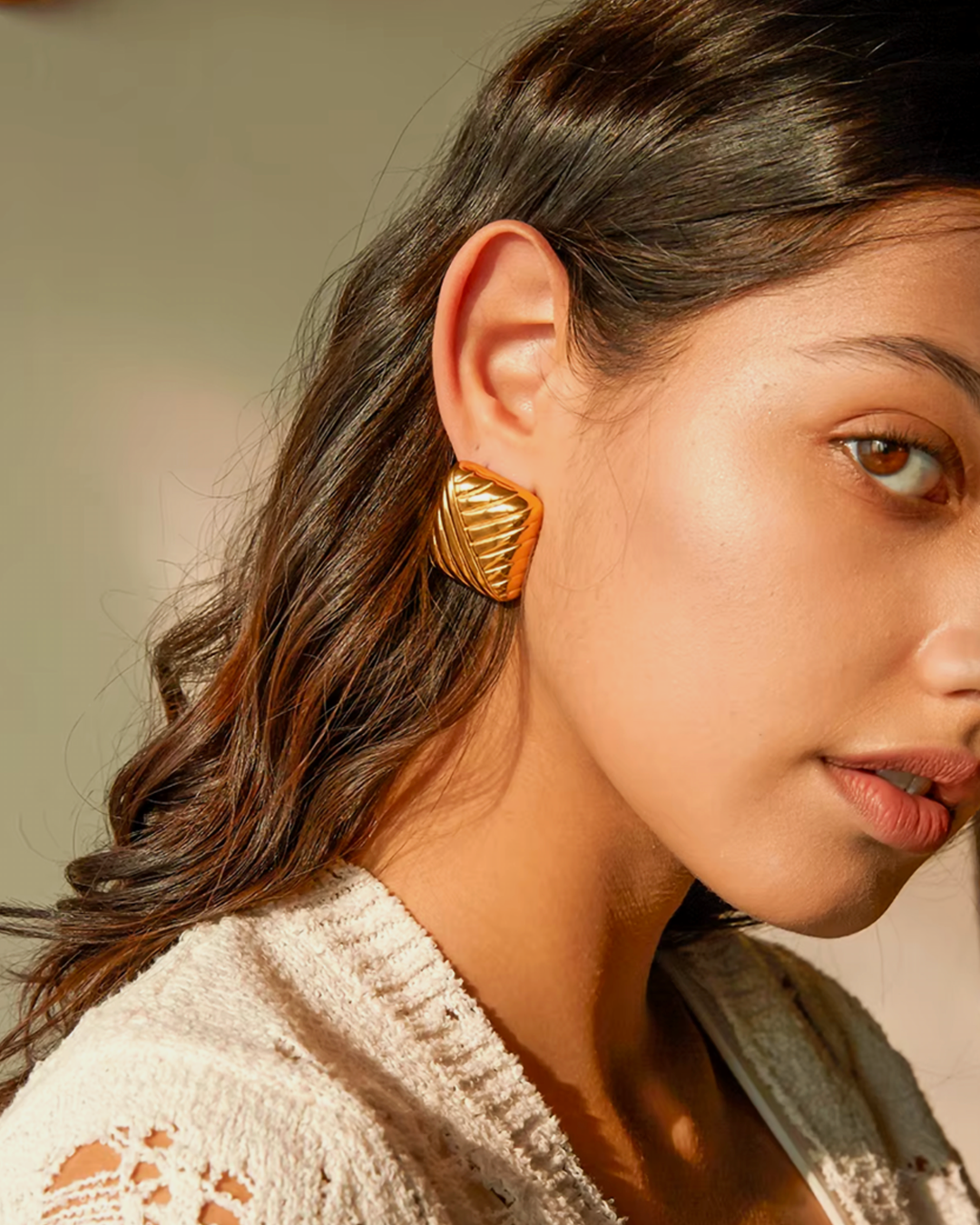 Chic Golden Square Woven Earrings