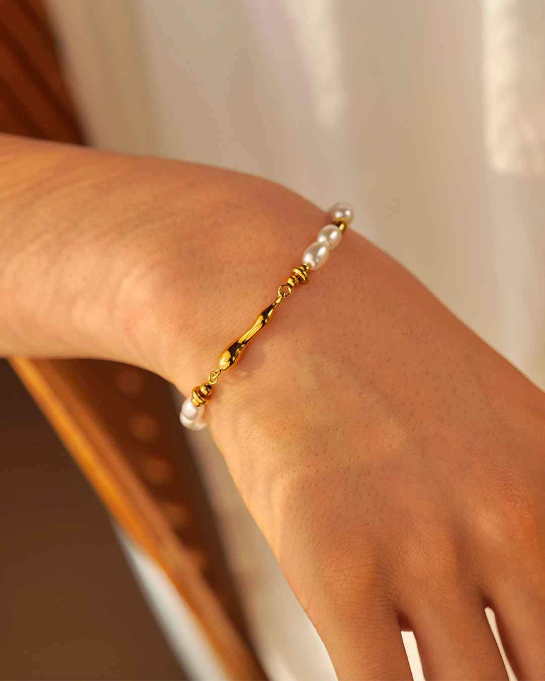 Gold Ripple Pearl Bracelet