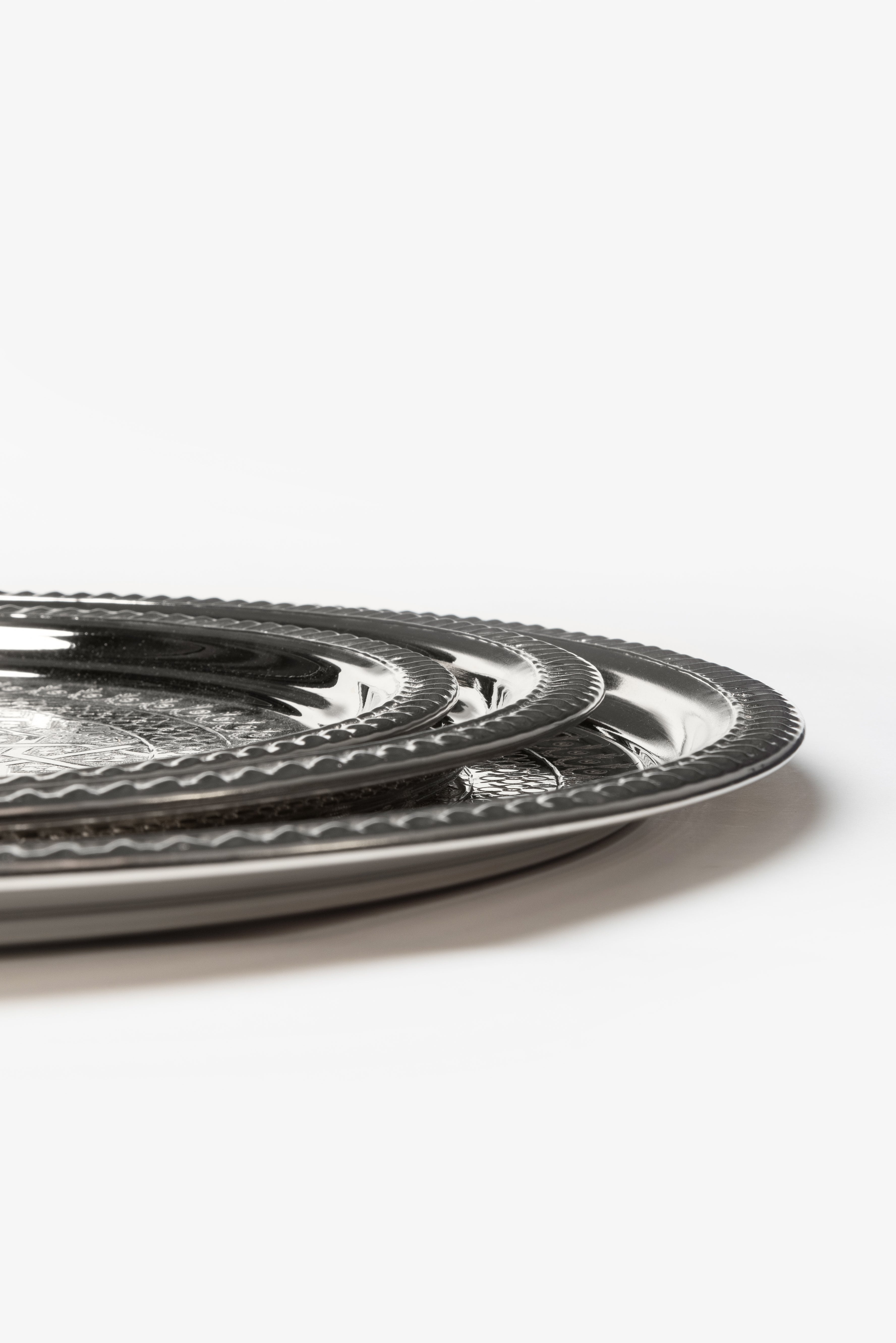 Safaa – Moroccan Tray with Traditional Engravings