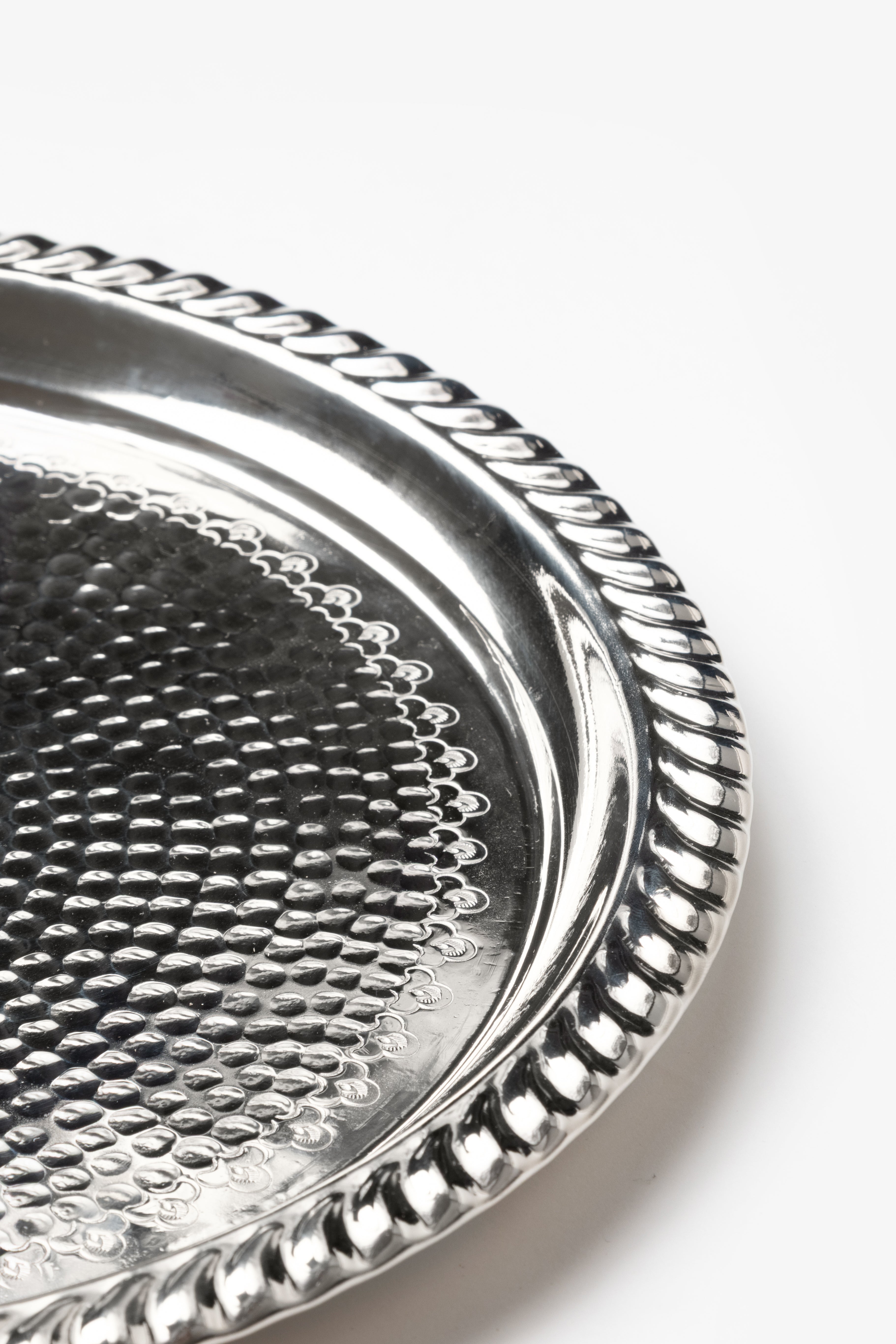 Nour – Moroccan Tray with Hammered Finish