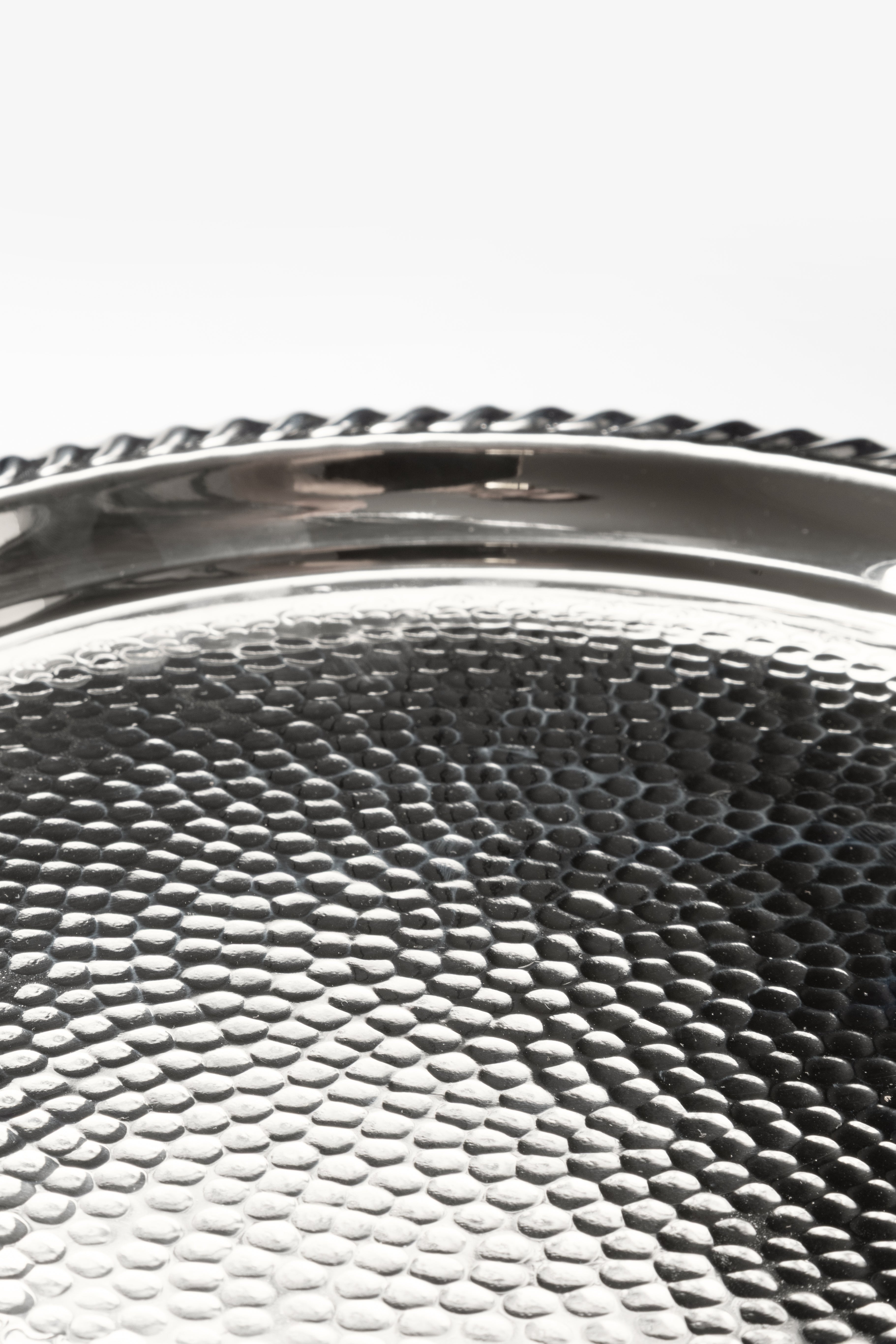 Nour – Moroccan Tray with Hammered Finish