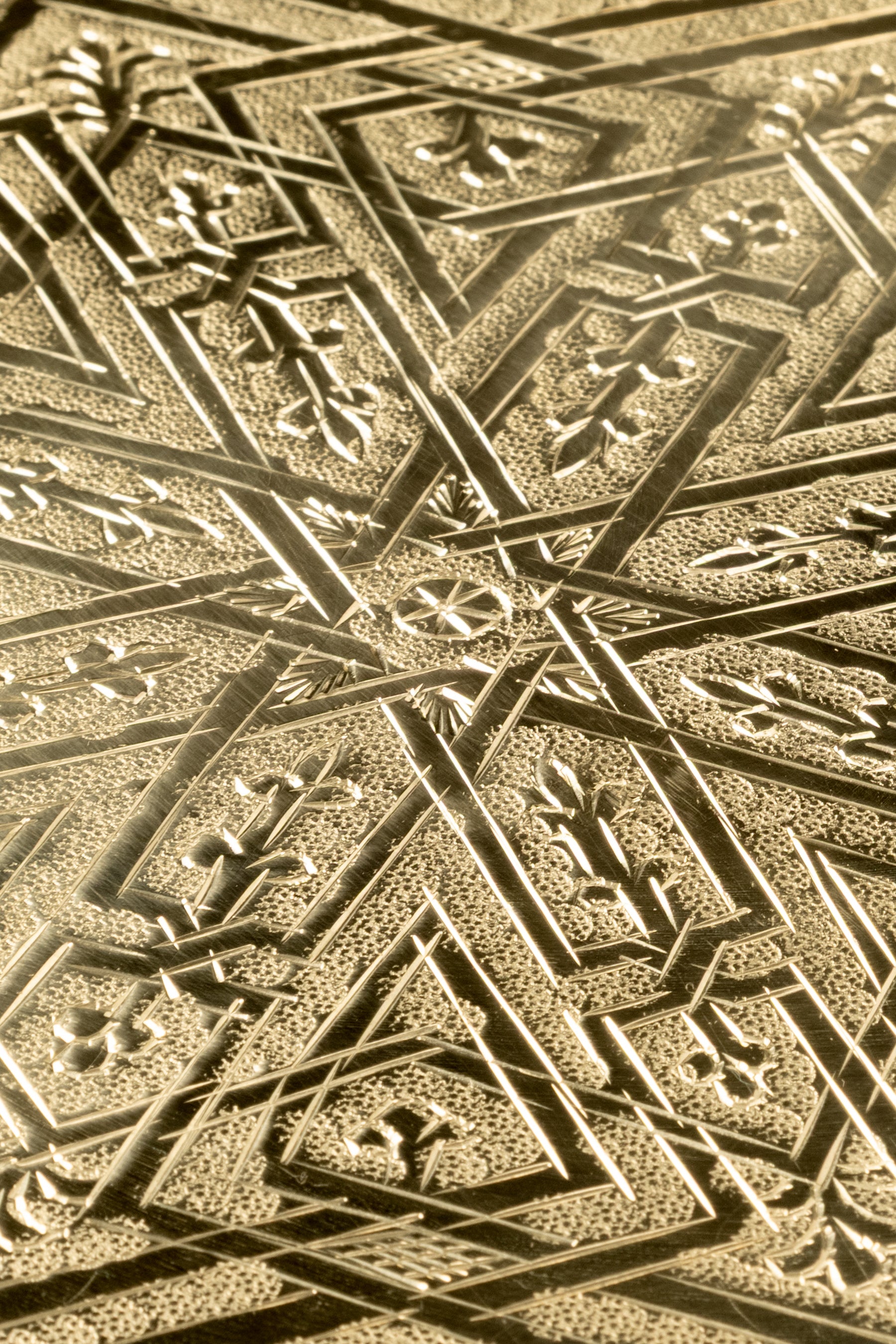 Malika – Moroccan Tray with Traditional Engravings