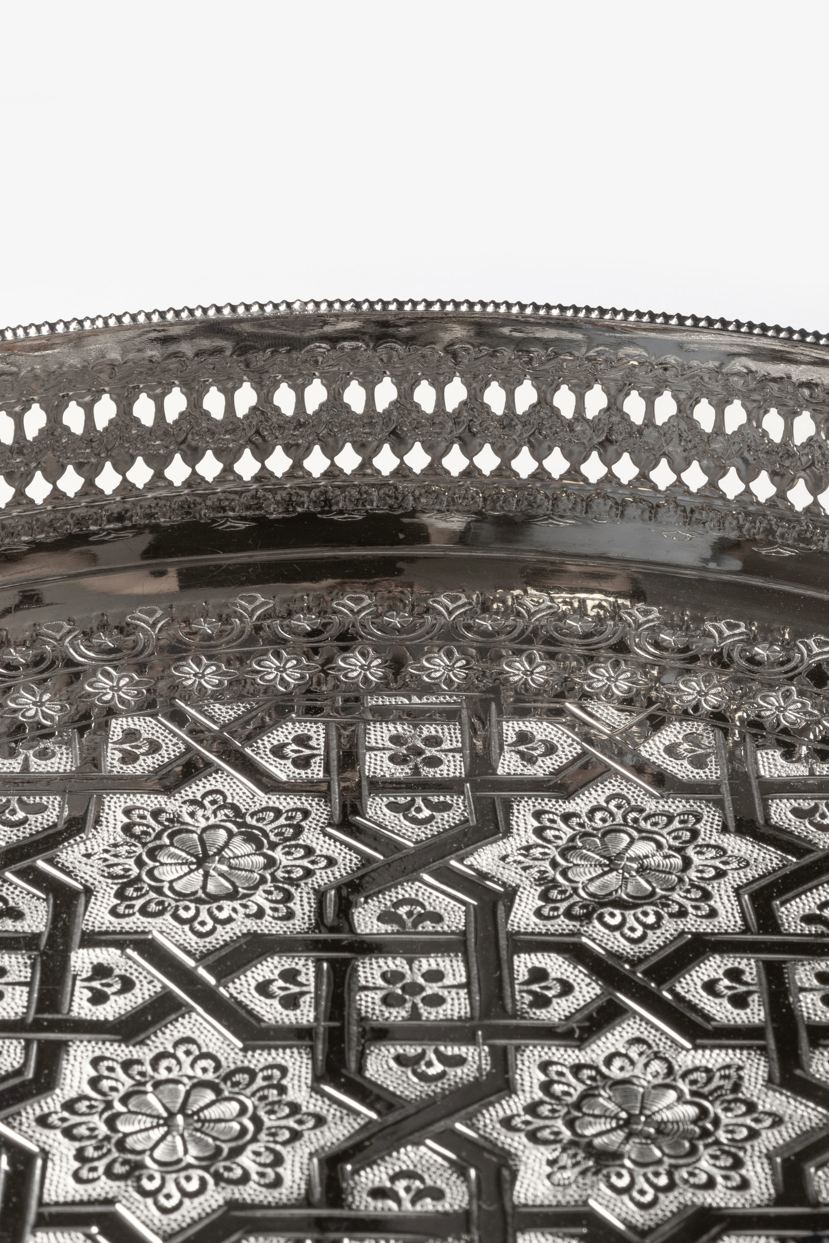 Fayza – Plateau Marocain Deluxe avec Gravures Traditionnelles