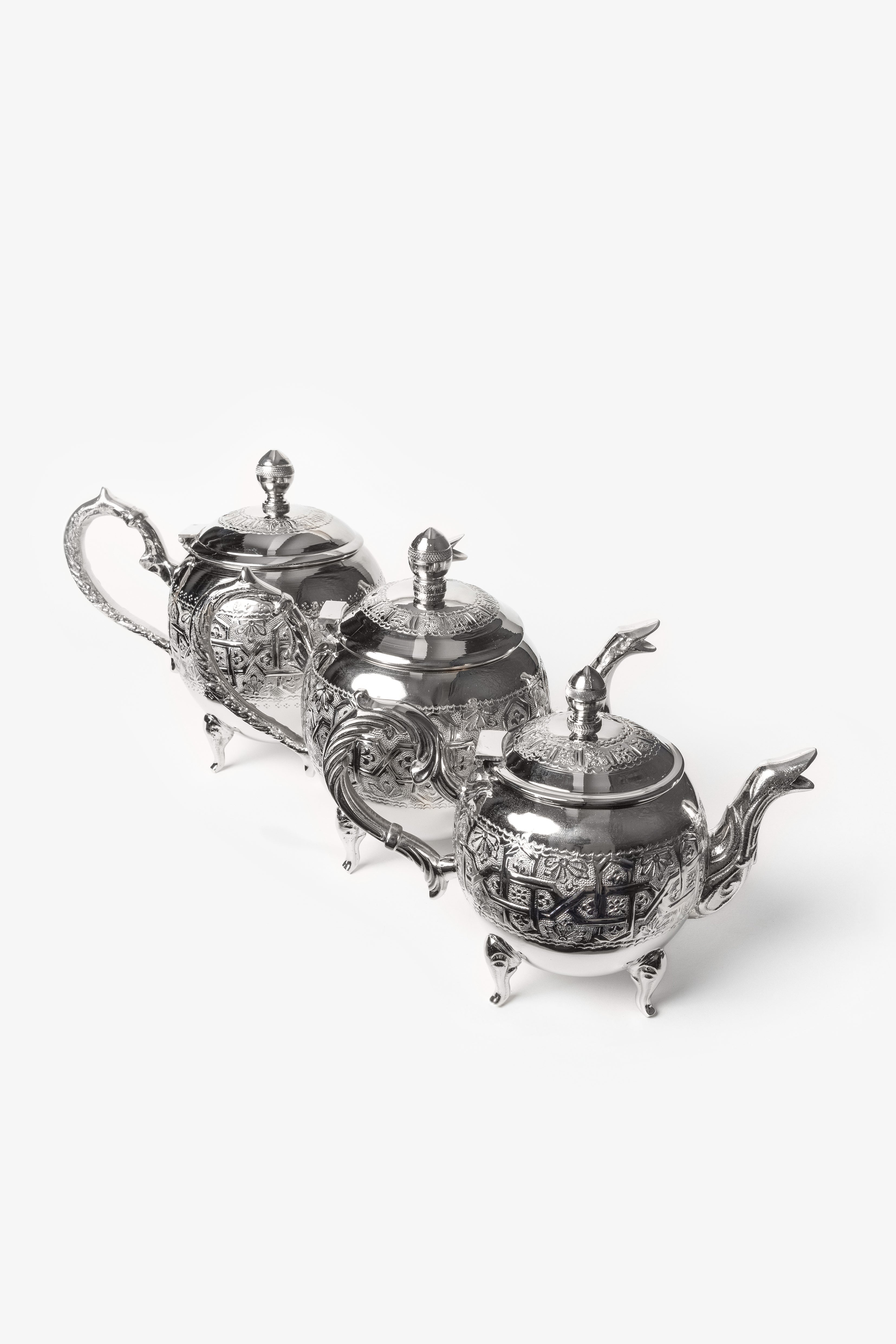 Amir – Moroccan Legs Teapot with Traditional Engravings