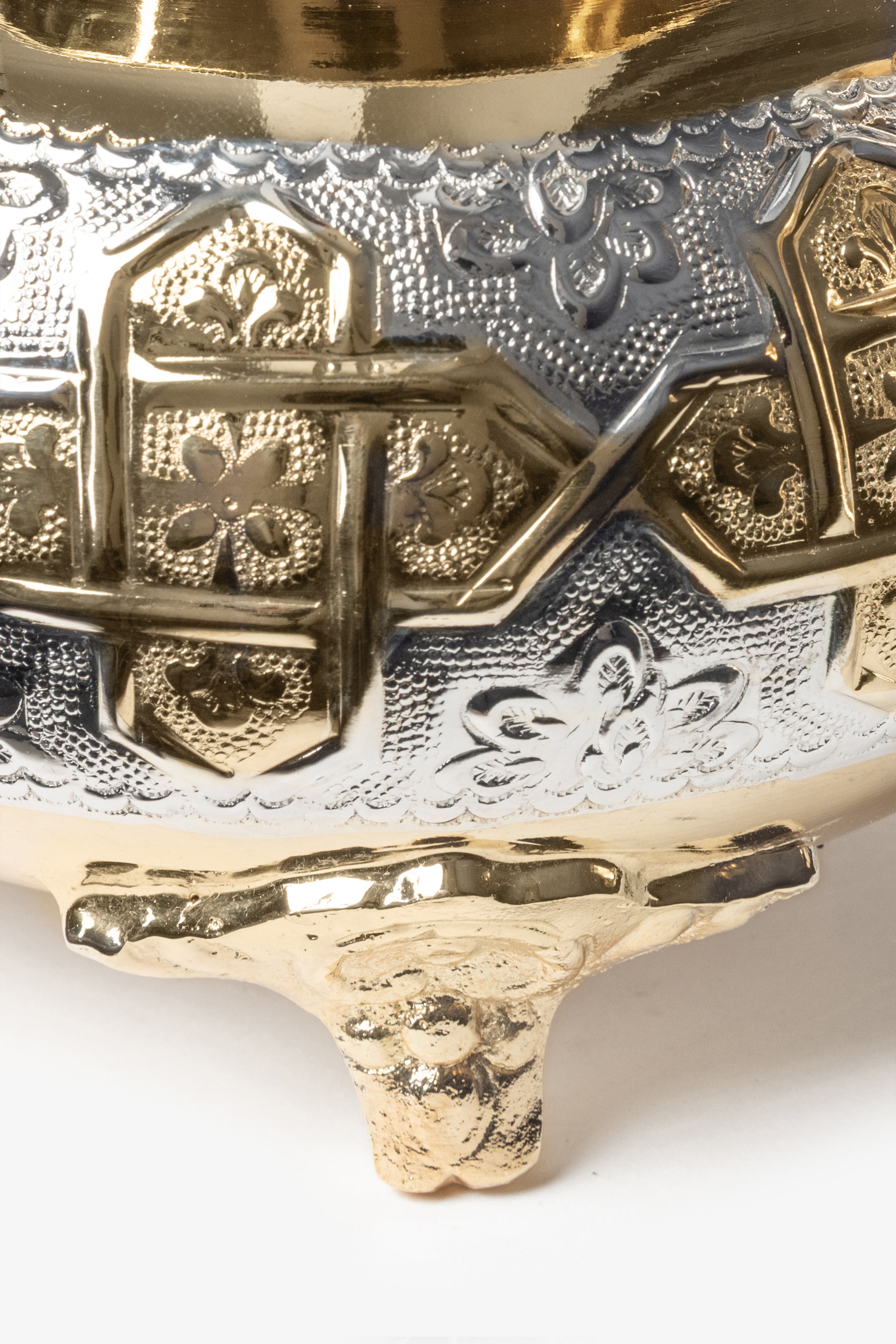 Faris Deluxe – Moroccan Legs Teapot with Traditional Engravings