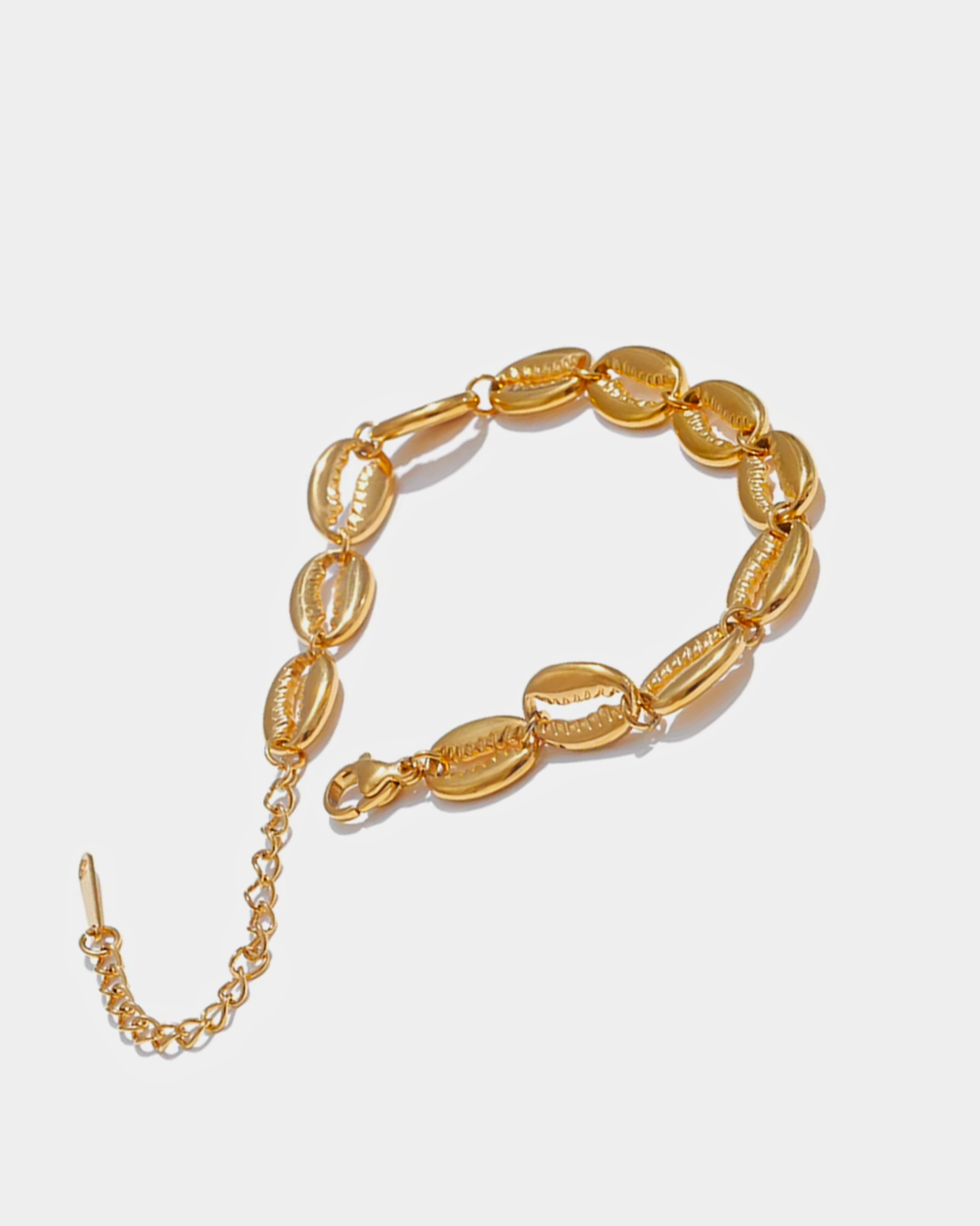 ZOLA – Gold Cowrie Shell Bracelet